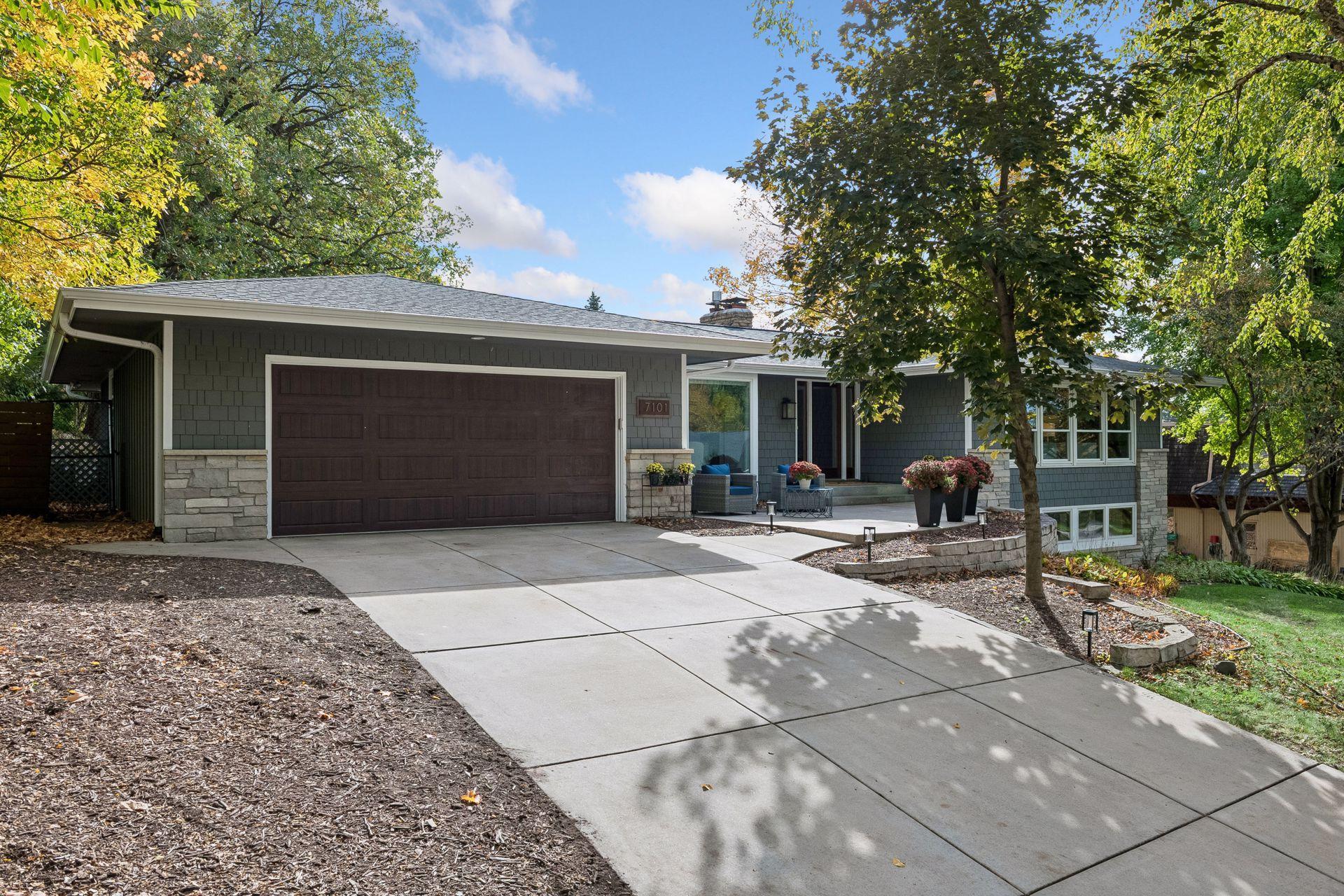 View of Residential at 7101 Mark Terrace Drive, Edina MN 55439, Edina (3 of 63) - Mike Wilen | Minnesota Team Real Estate