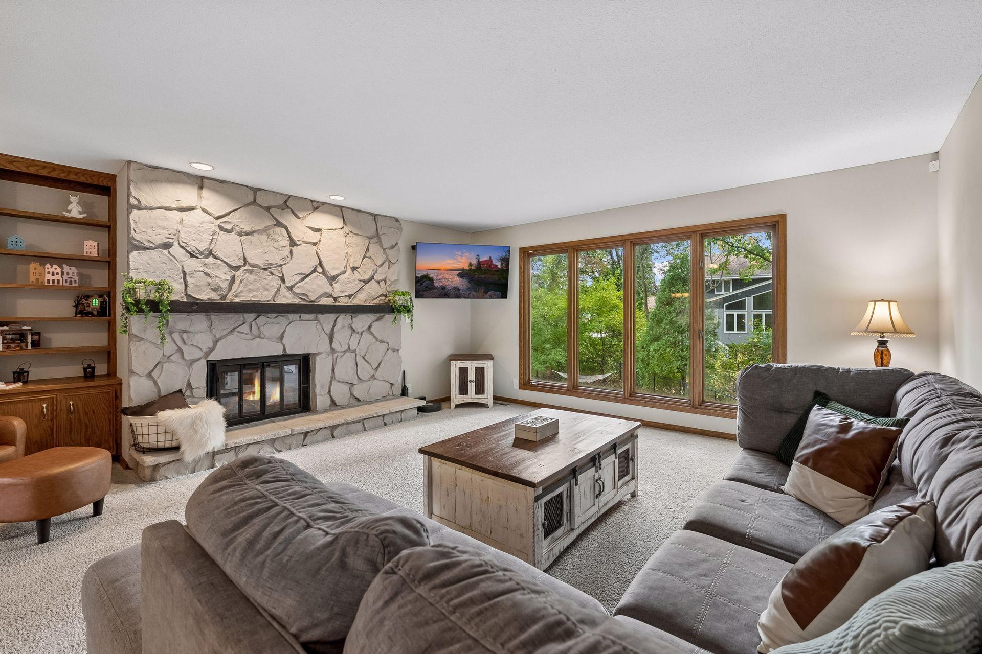 View of Residential at 6401 Timber Ridge, Edina MN 55439, Edina (6 of 53) - Mike Wilen | Minnesota Team Real Estate