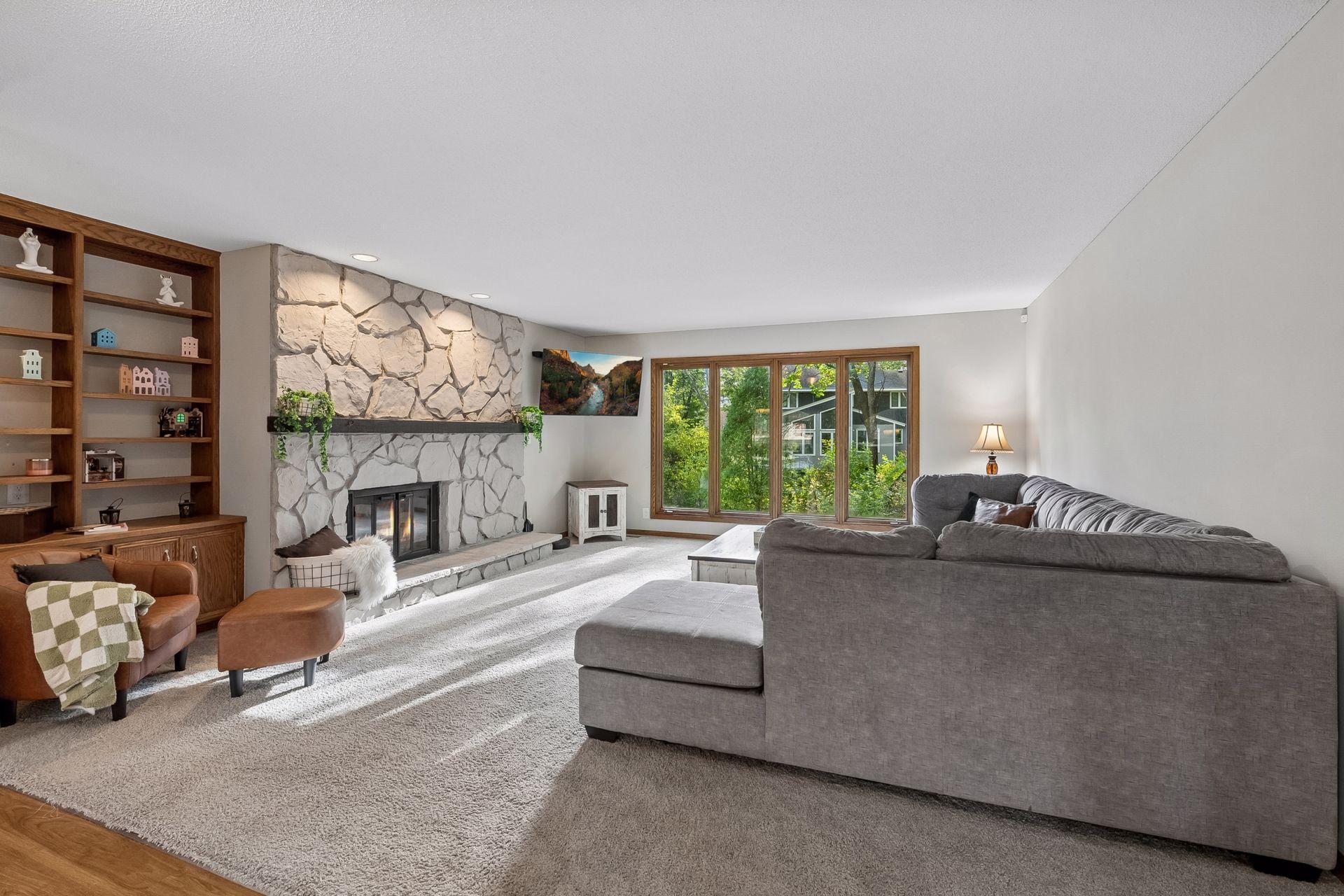 View of Residential at 6401 Timber Ridge, Edina MN 55439, Edina (7 of 53) - Mike Wilen | Minnesota Team Real Estate