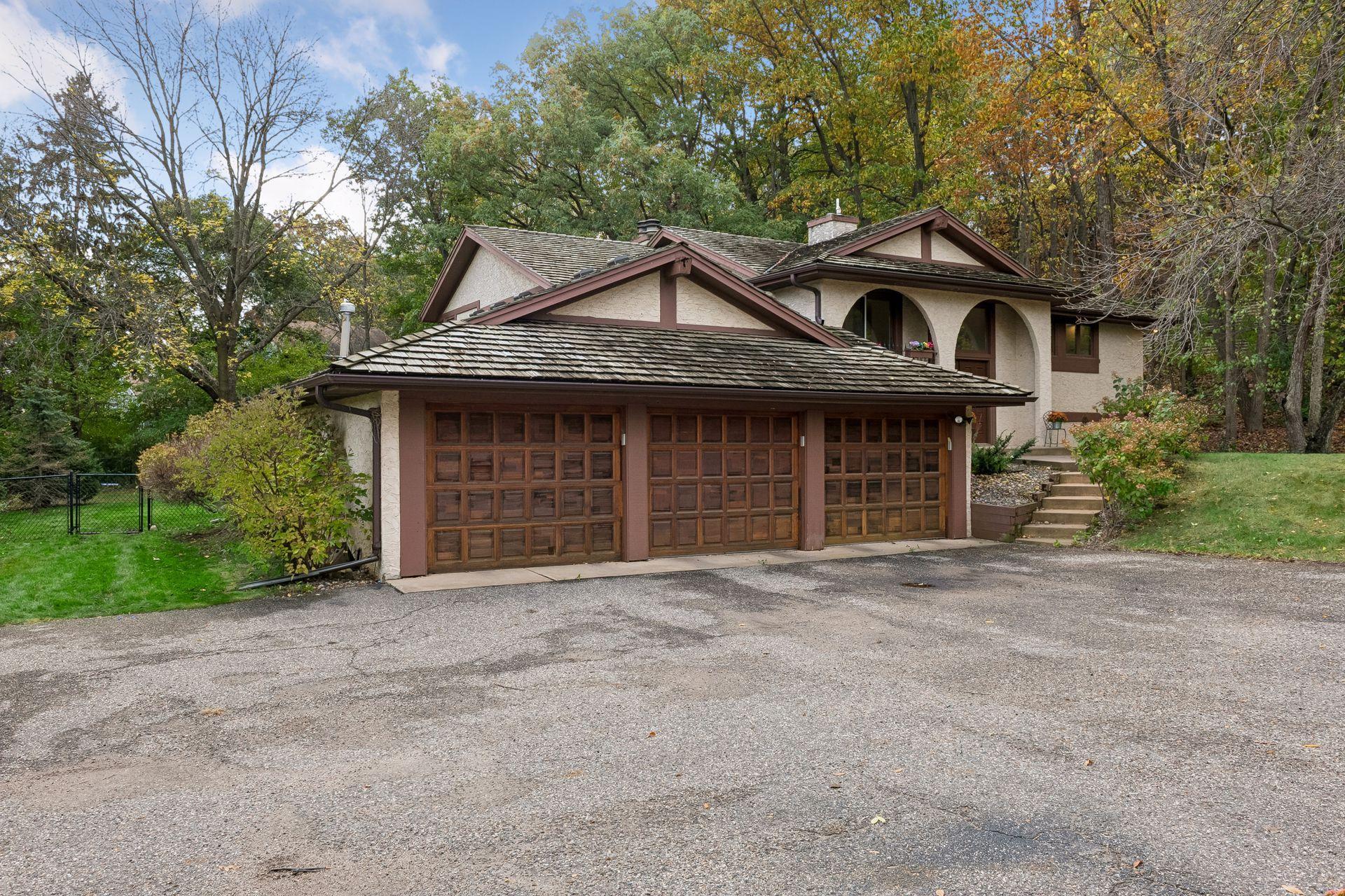 View of Residential at 6401 Timber Ridge, Edina MN 55439, Edina (3 of 53) - Mike Wilen | Minnesota Team Real Estate