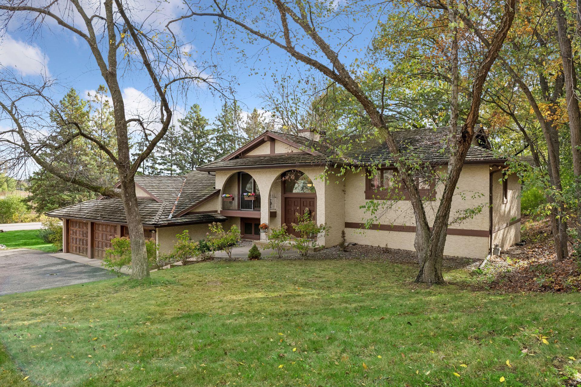 View of Residential at 6401 Timber Ridge, Edina MN 55439, Edina (2 of 53) - Mike Wilen | Minnesota Team Real Estate