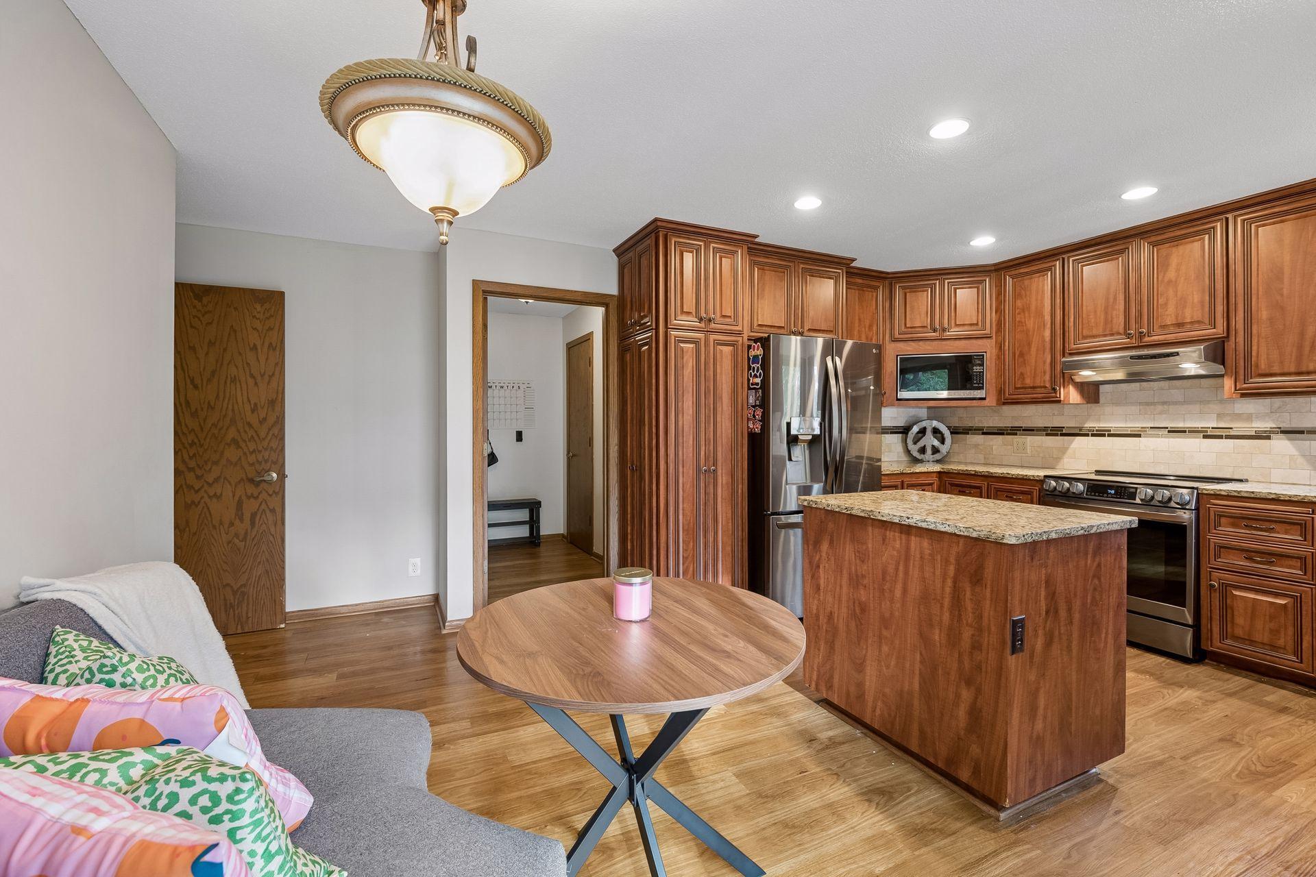 View of Residential at 6401 Timber Ridge, Edina MN 55439, Edina (23 of 53) - Mike Wilen | Minnesota Team Real Estate