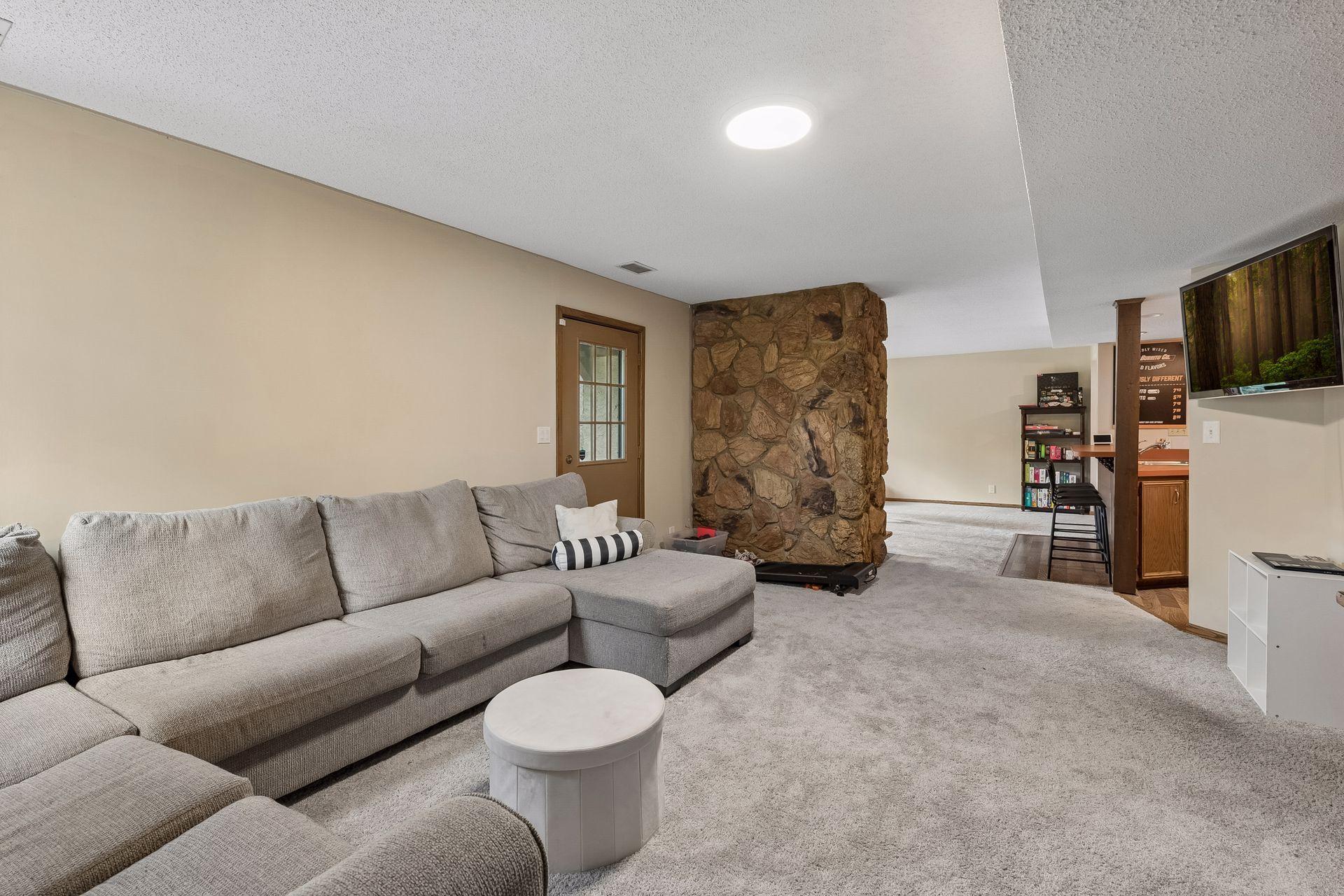 View of Residential at 6401 Timber Ridge, Edina MN 55439, Edina (38 of 53) - Mike Wilen | Minnesota Team Real Estate