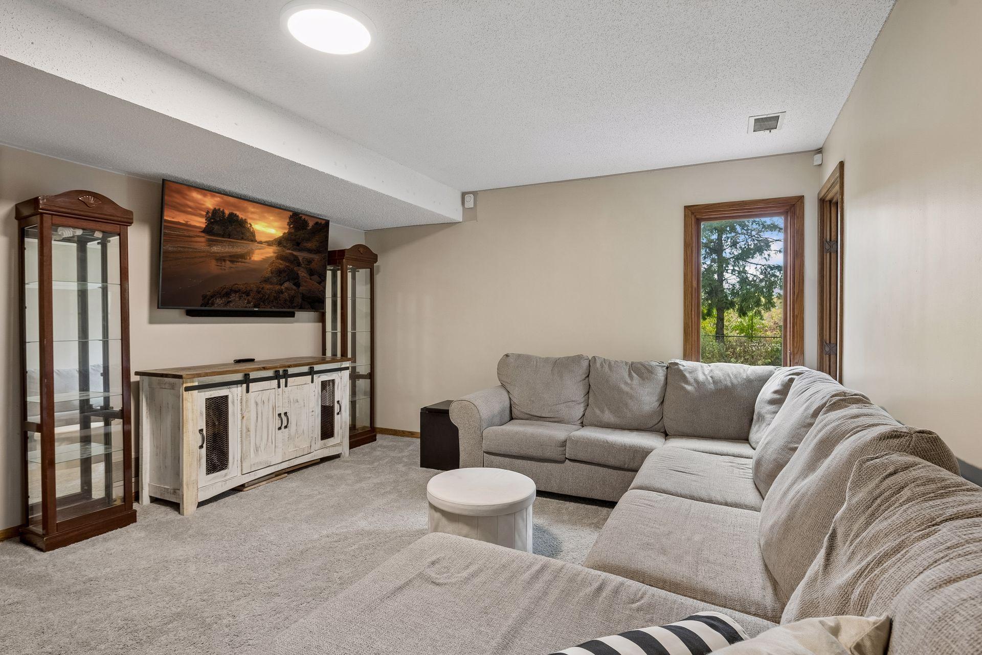 View of Residential at 6401 Timber Ridge, Edina MN 55439, Edina (37 of 53) - Mike Wilen | Minnesota Team Real Estate