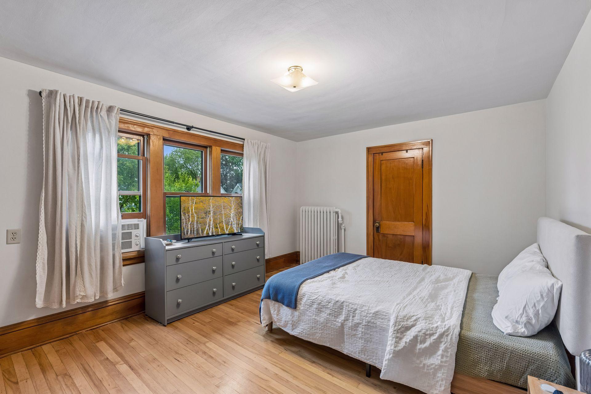 View of Residential at 1426 Edmund Avenue, Saint Paul MN 55104, Saint Paul (18 of 34) - Mike Wilen | Minnesota Team Real Estate