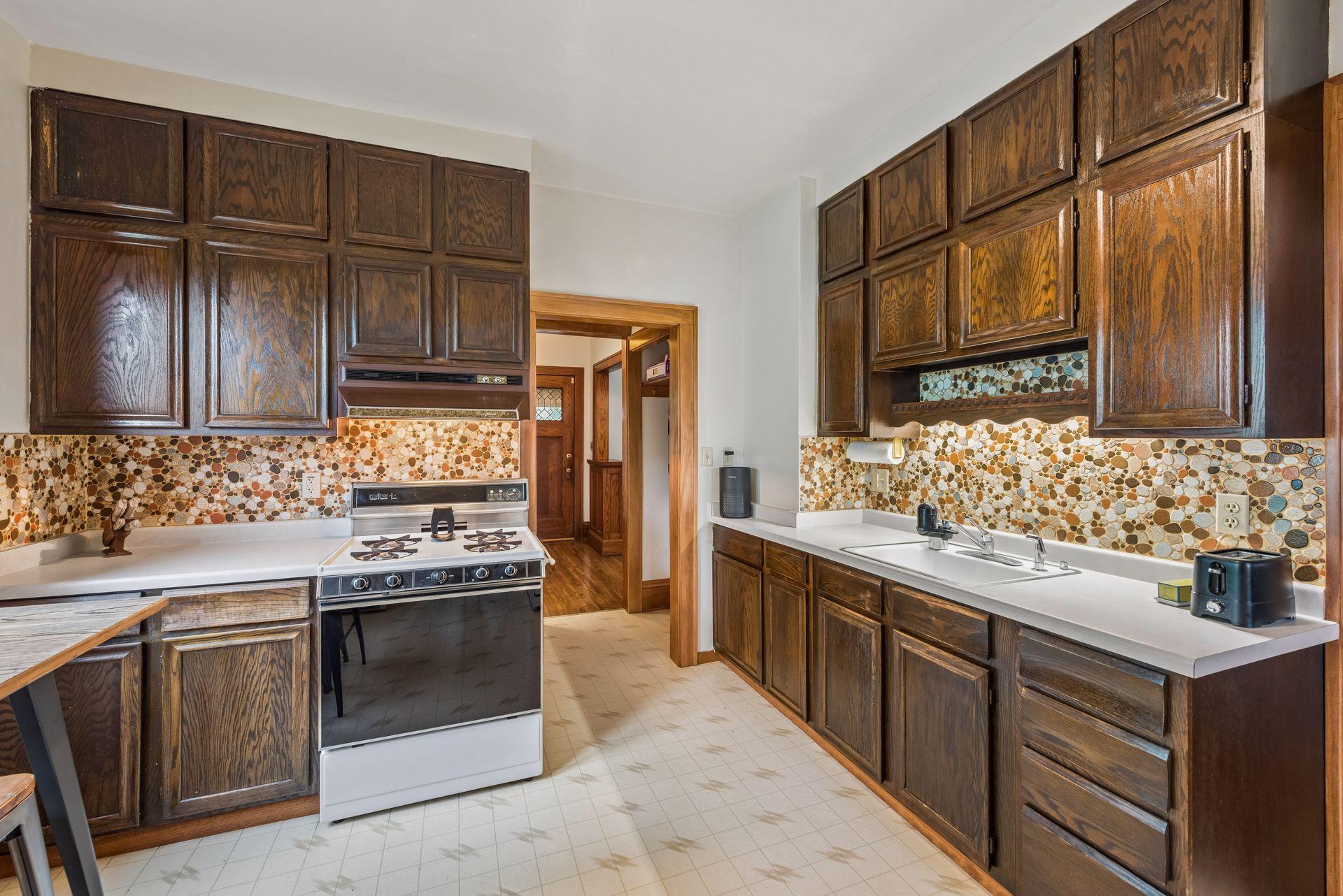 View of Residential at 1426 Edmund Avenue, Saint Paul MN 55104, Saint Paul (13 of 34) - Mike Wilen | Minnesota Team Real Estate