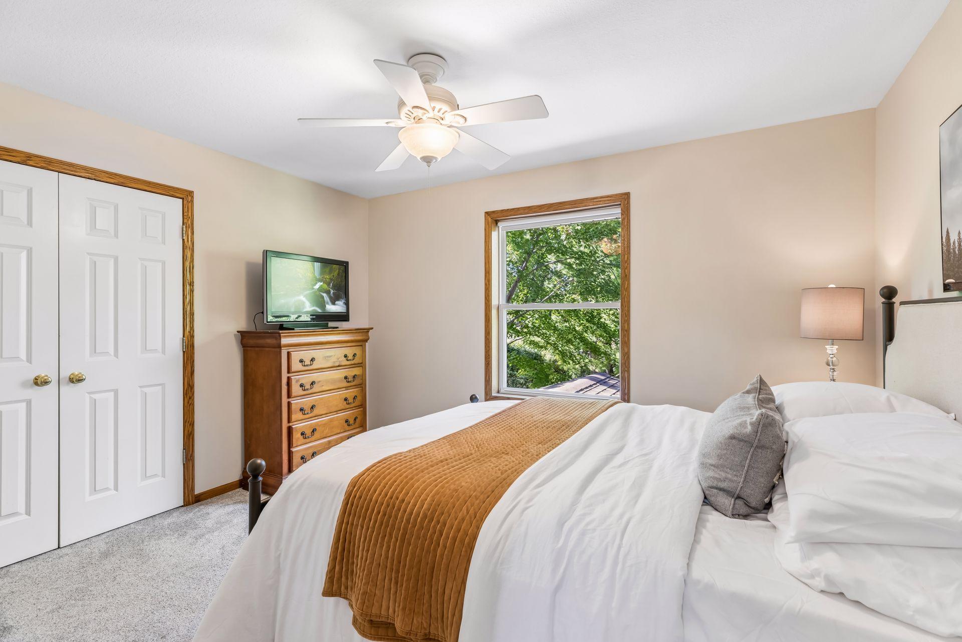 View of Residential at 9025 Sunnyvale Drive, Chanhassen MN 55317, Chanhassen (76 of 125) - Mike Wilen | Minnesota Team Real Estate