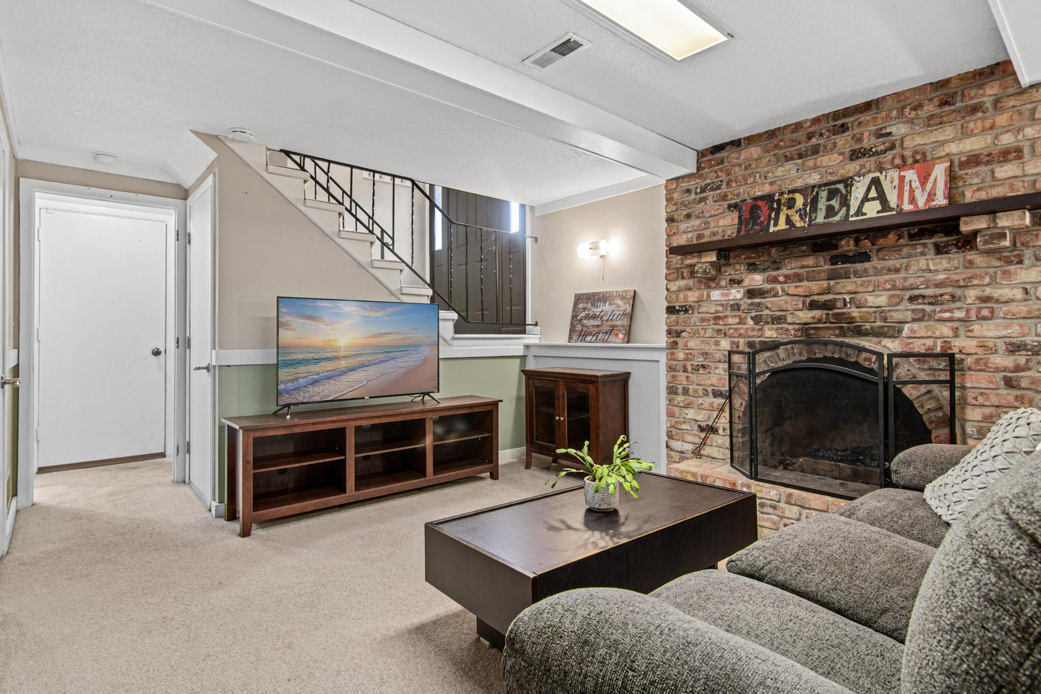 View of Residential at 1718 Woodgate Lane, Eagan MN 55122, Eagan (26 of 41) - Mike Wilen | Minnesota Team Real Estate