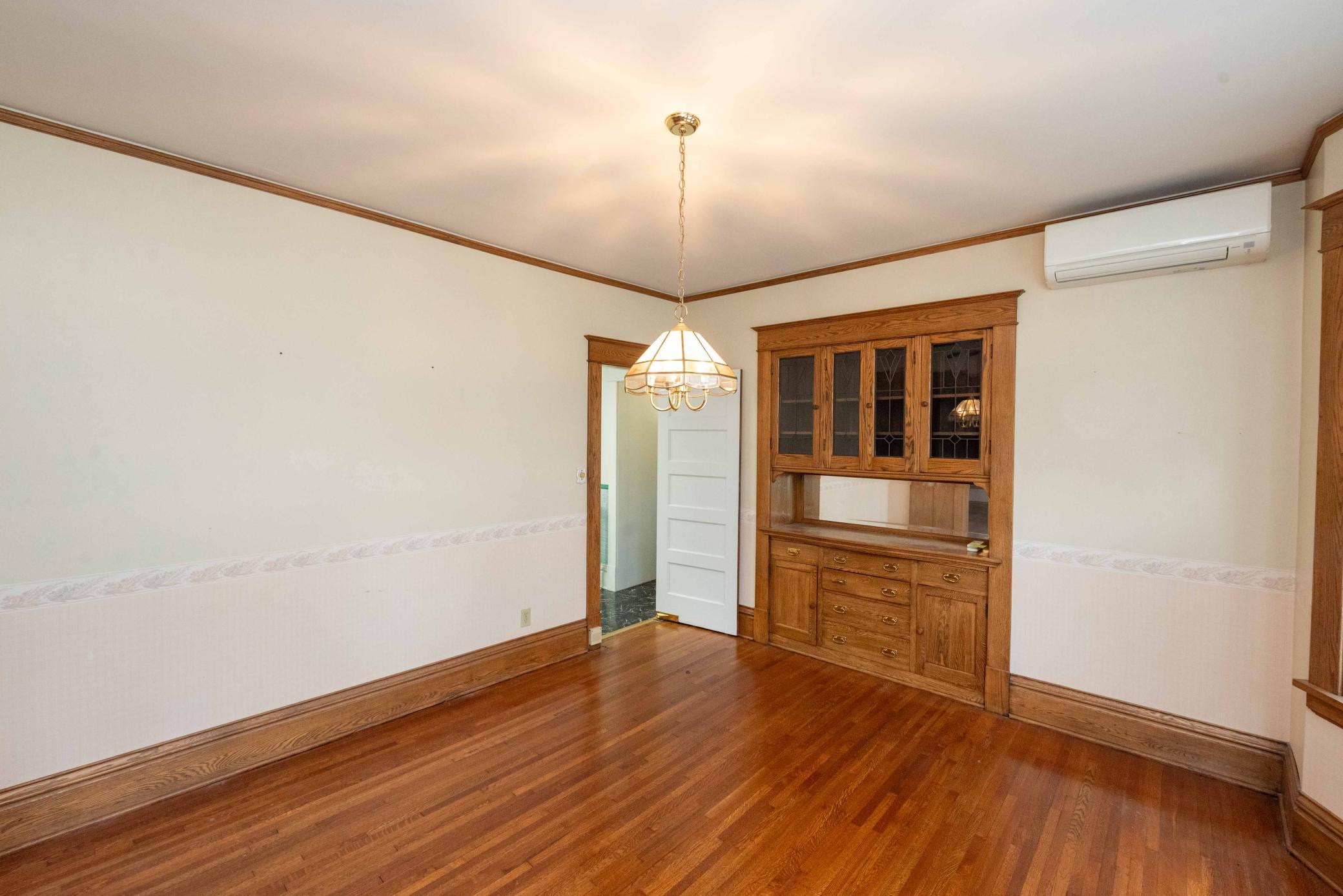 View of Residential at 1537 Midway Parkway, Saint Paul MN 55108, Saint Paul (31 of 100) - Mike Wilen | Minnesota Team Real Estate