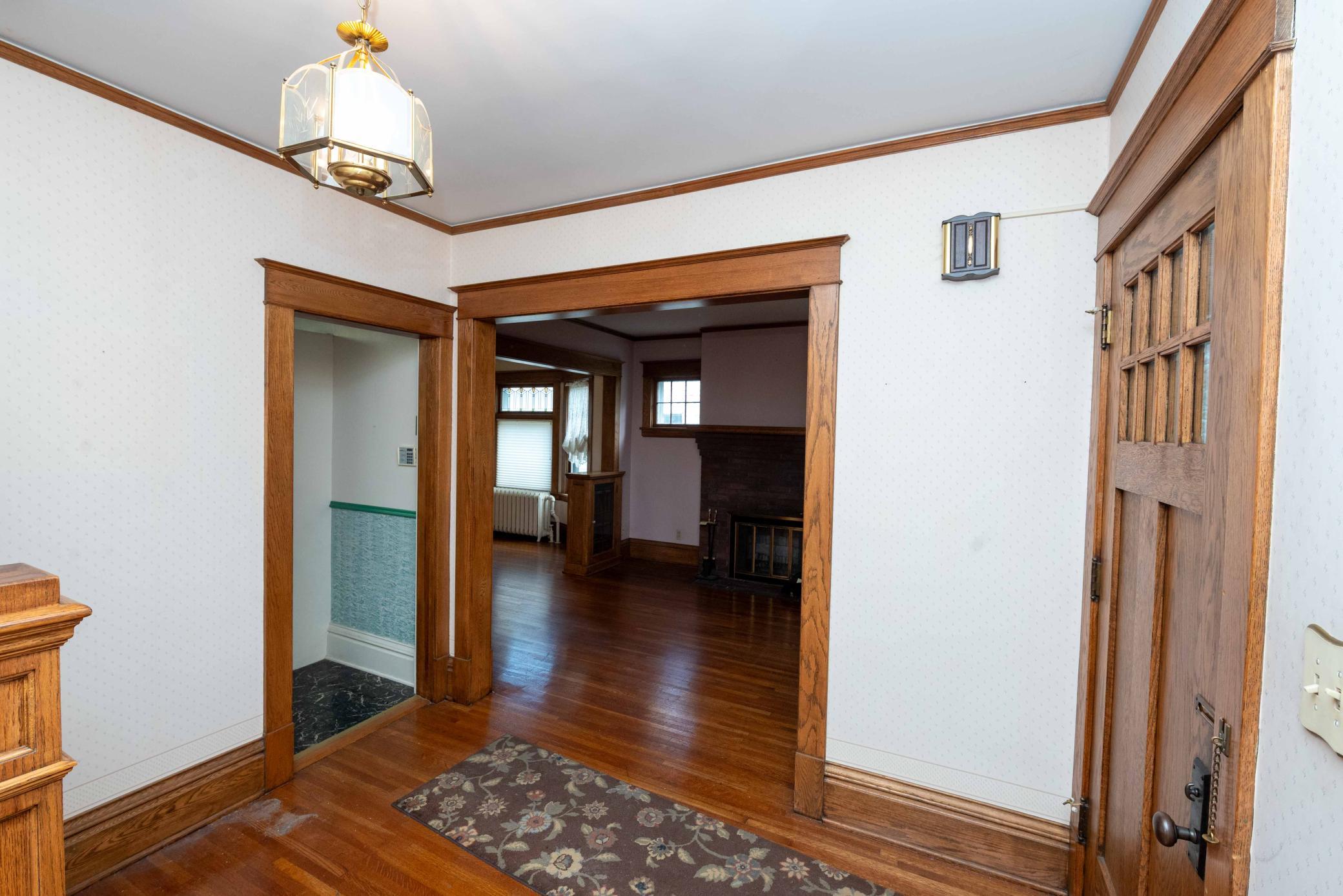 View of Residential at 1537 Midway Parkway, Saint Paul MN 55108, Saint Paul (19 of 100) - Mike Wilen | Minnesota Team Real Estate
