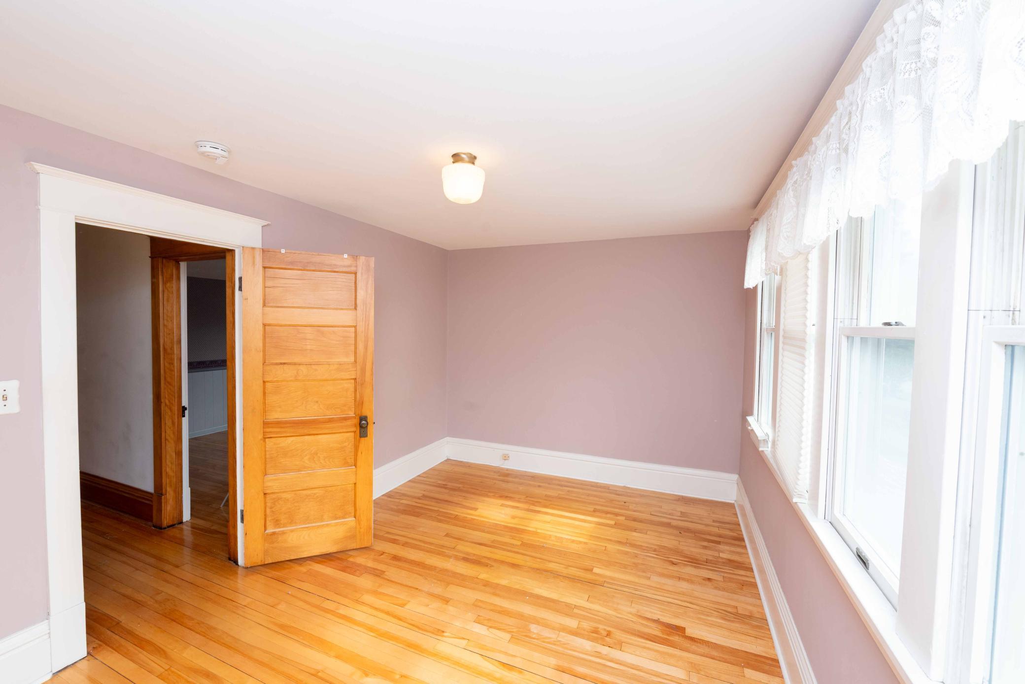 View of Residential at 1537 Midway Parkway, Saint Paul MN 55108, Saint Paul (57 of 100) - Mike Wilen | Minnesota Team Real Estate