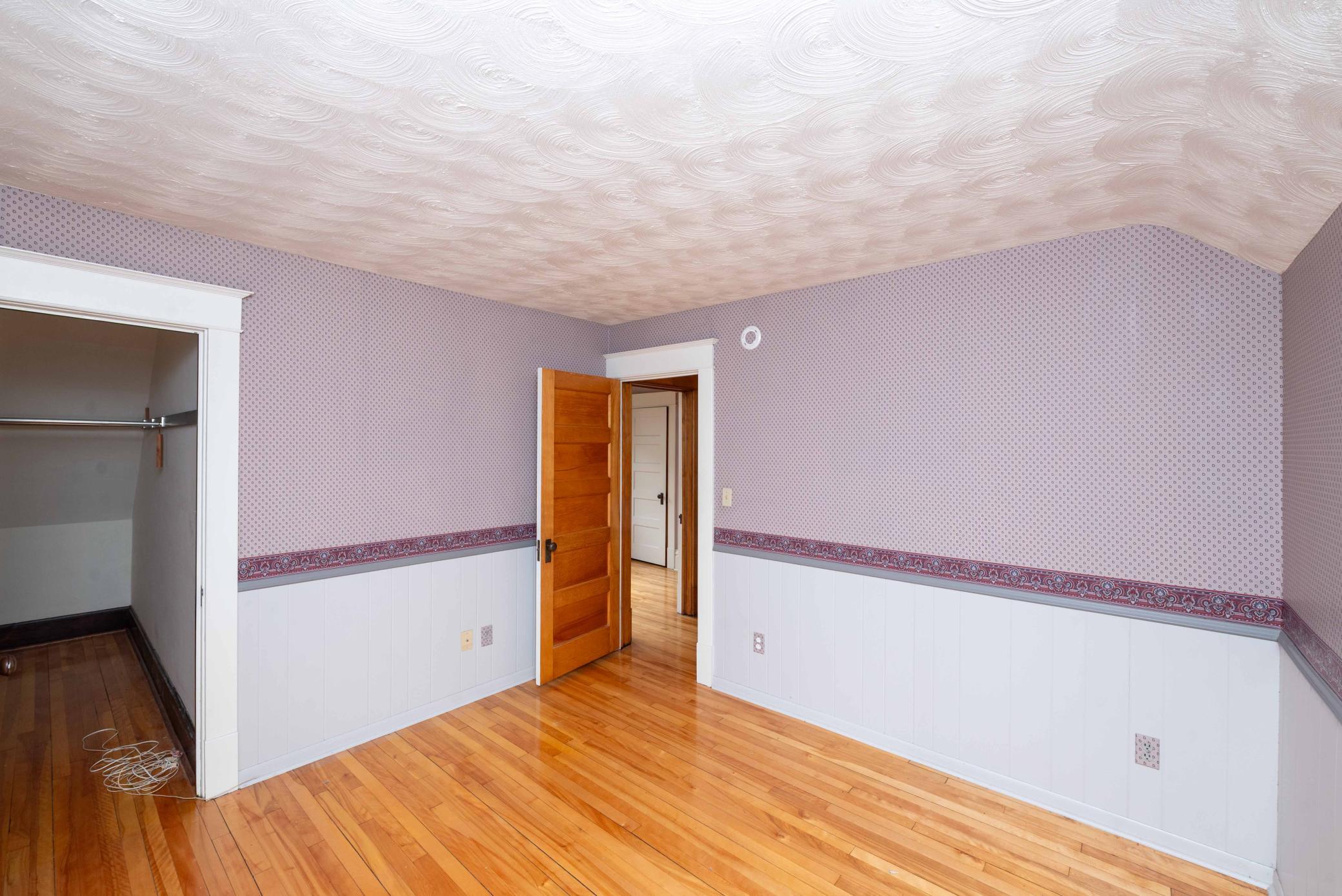 View of Residential at 1537 Midway Parkway, Saint Paul MN 55108, Saint Paul (52 of 100) - Mike Wilen | Minnesota Team Real Estate