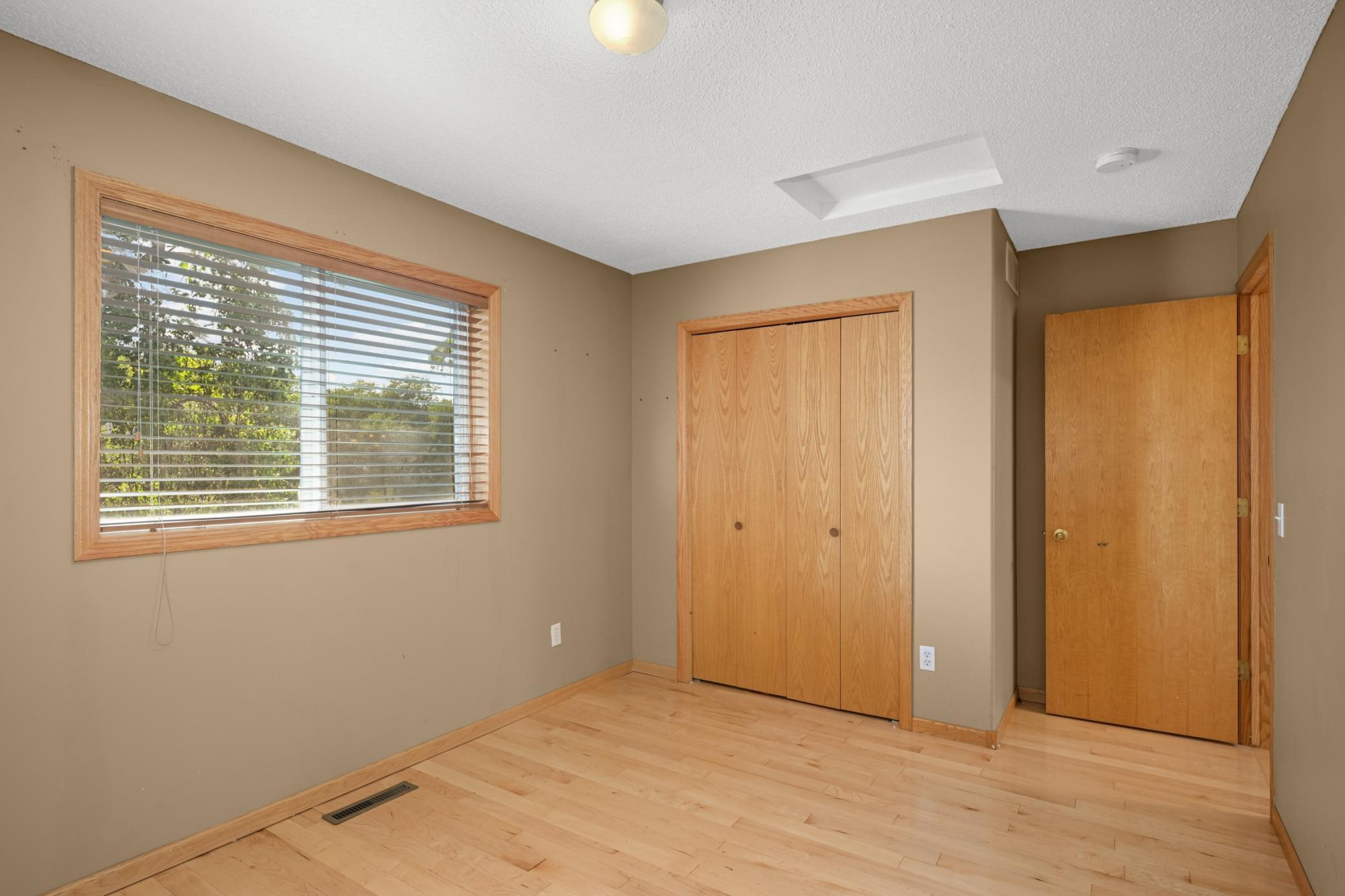 View of Residential at 2180 63rd Street E, Inver Grove Heights MN 55077, Inver Grove Heights (17 of 28) - Mike Wilen | Minnesota Team Real Estate