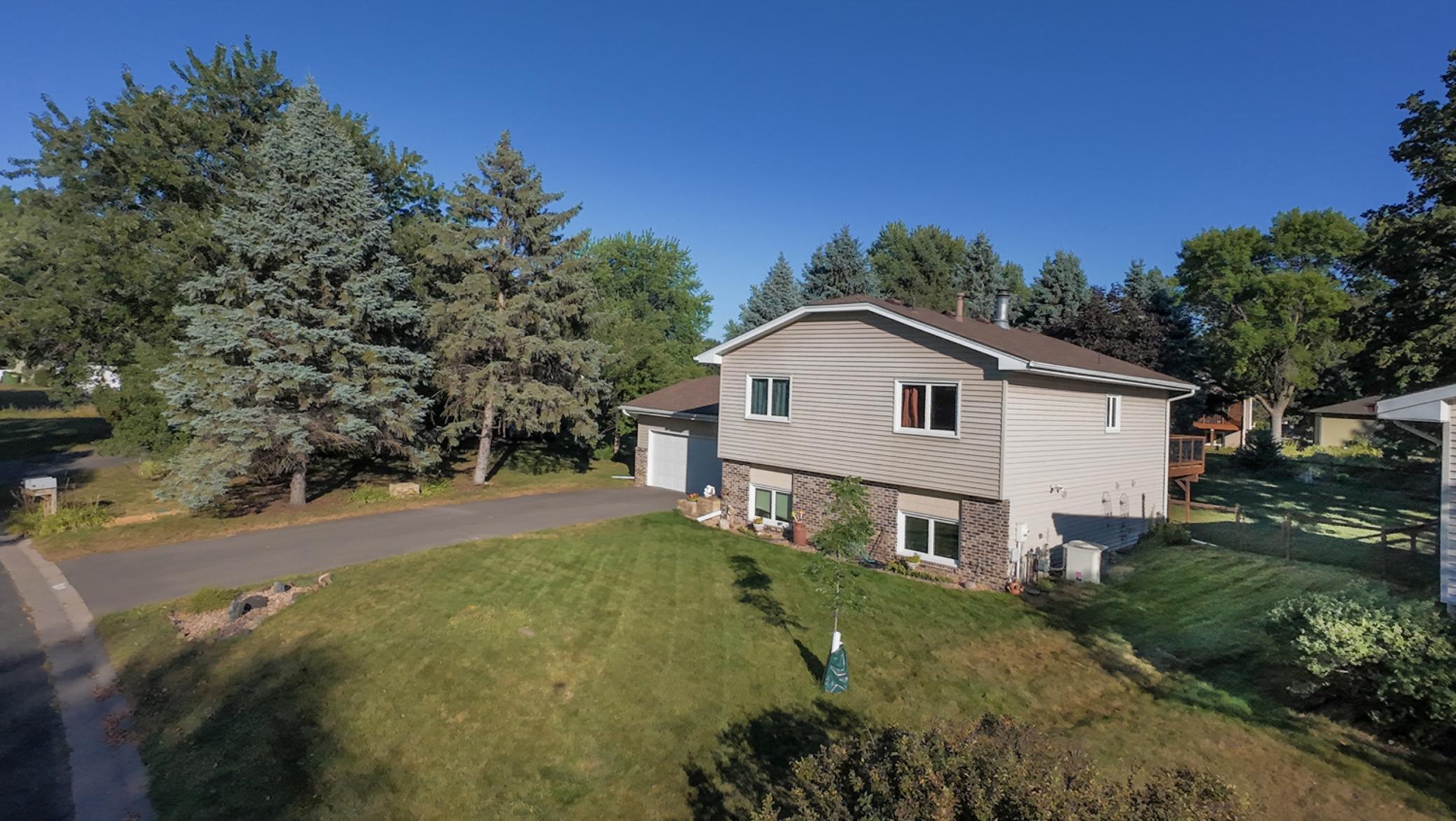 View of Residential at 1530 Lois Drive, Shoreview MN 55126, Shoreview (18 of 28) - Mike Wilen | Minnesota Team Real Estate