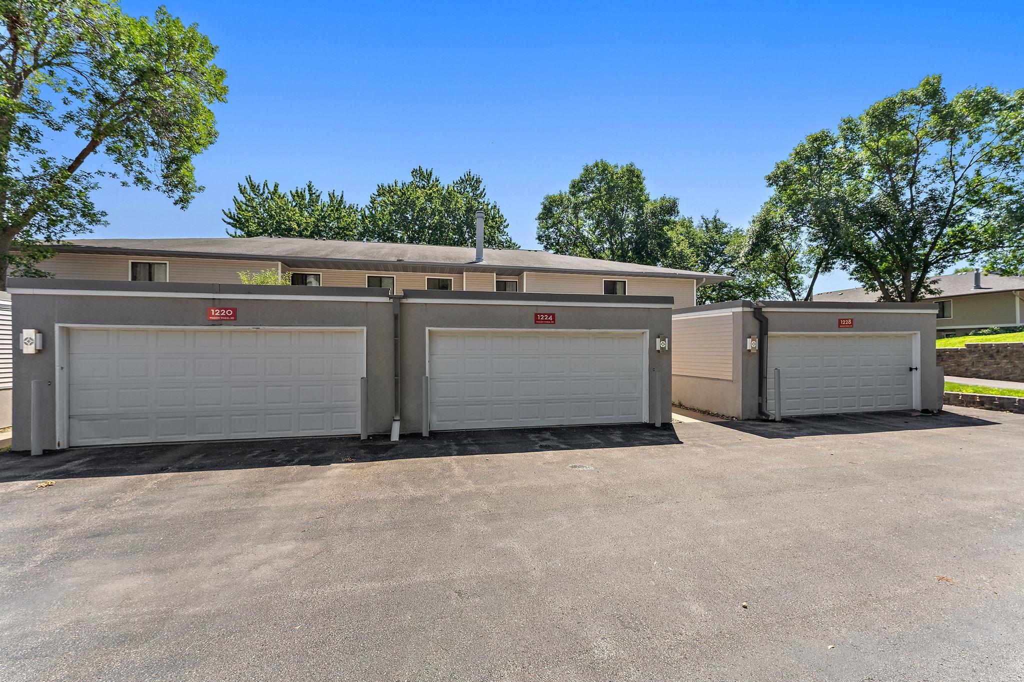 View of Residential at 1224 Wagon Wheel Road, Hopkins MN 55343, Hopkins (25 of 26) - Mike Wilen | Minnesota Team Real Estate