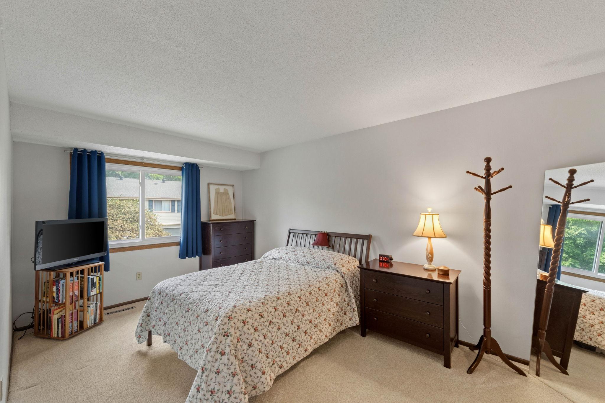 View of Residential at 11143 Vessey Circle, Bloomington MN 55437, Bloomington (12 of 34) - Mike Wilen | Minnesota Team Real Estate