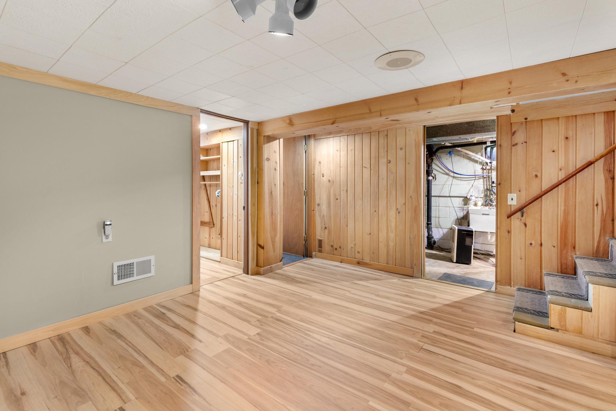 View of Residential at 2726 Dellwood Street, Roseville MN 55113, Roseville (18 of 35) - Mike Wilen | Minnesota Team Real Estate