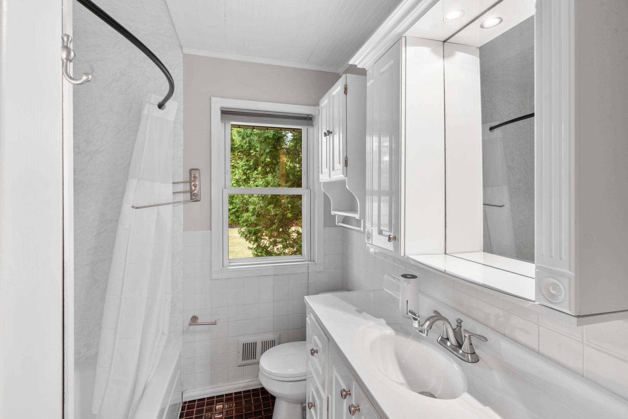 View of Residential at 2726 Dellwood Street, Roseville MN 55113, Roseville (13 of 35) - Mike Wilen | Minnesota Team Real Estate