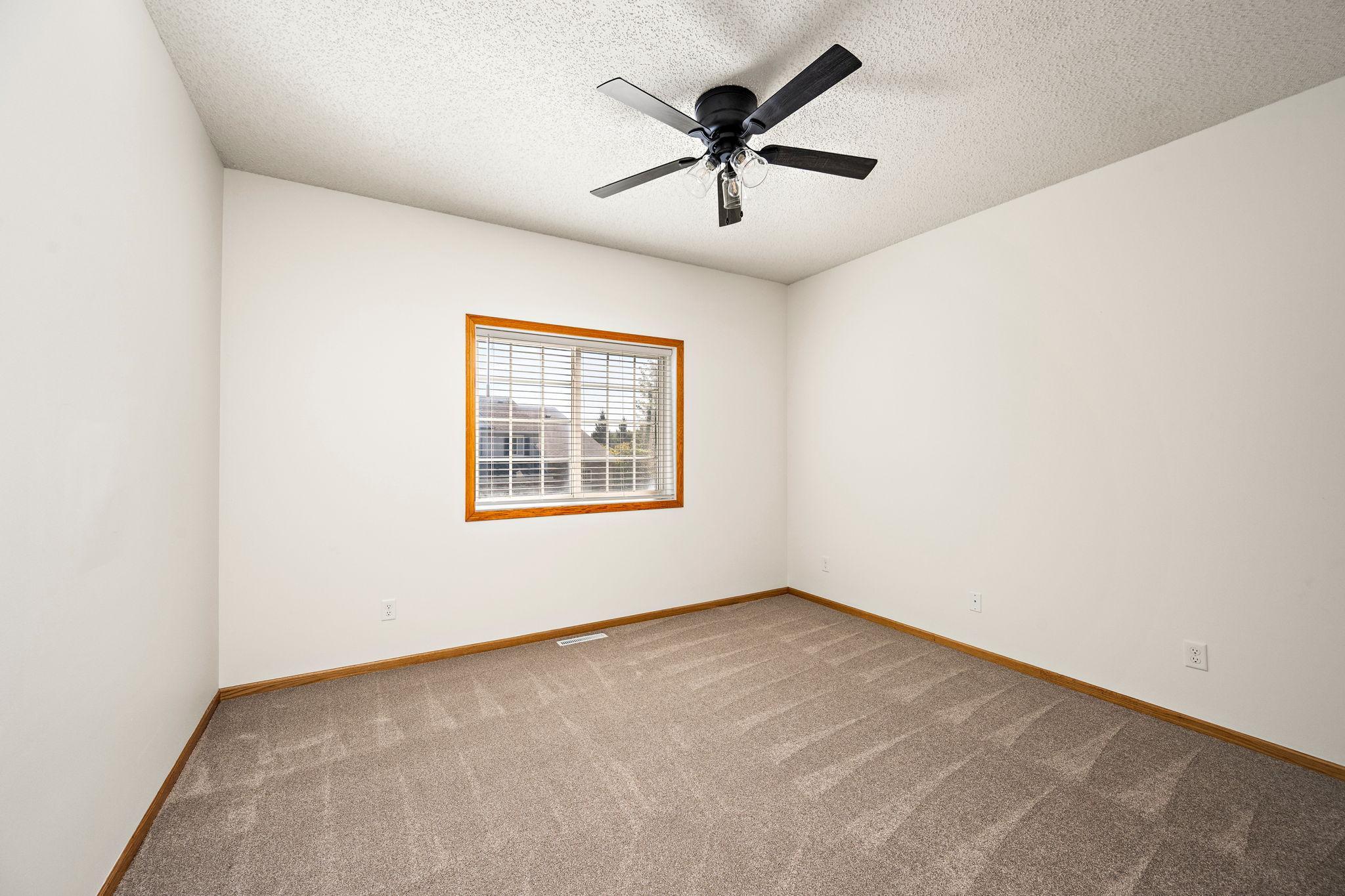 View of Residential at 18275 Kerrville Trail #402, Lakeville MN 55044, Lakeville (14 of 23) - Mike Wilen | Minnesota Team Real Estate