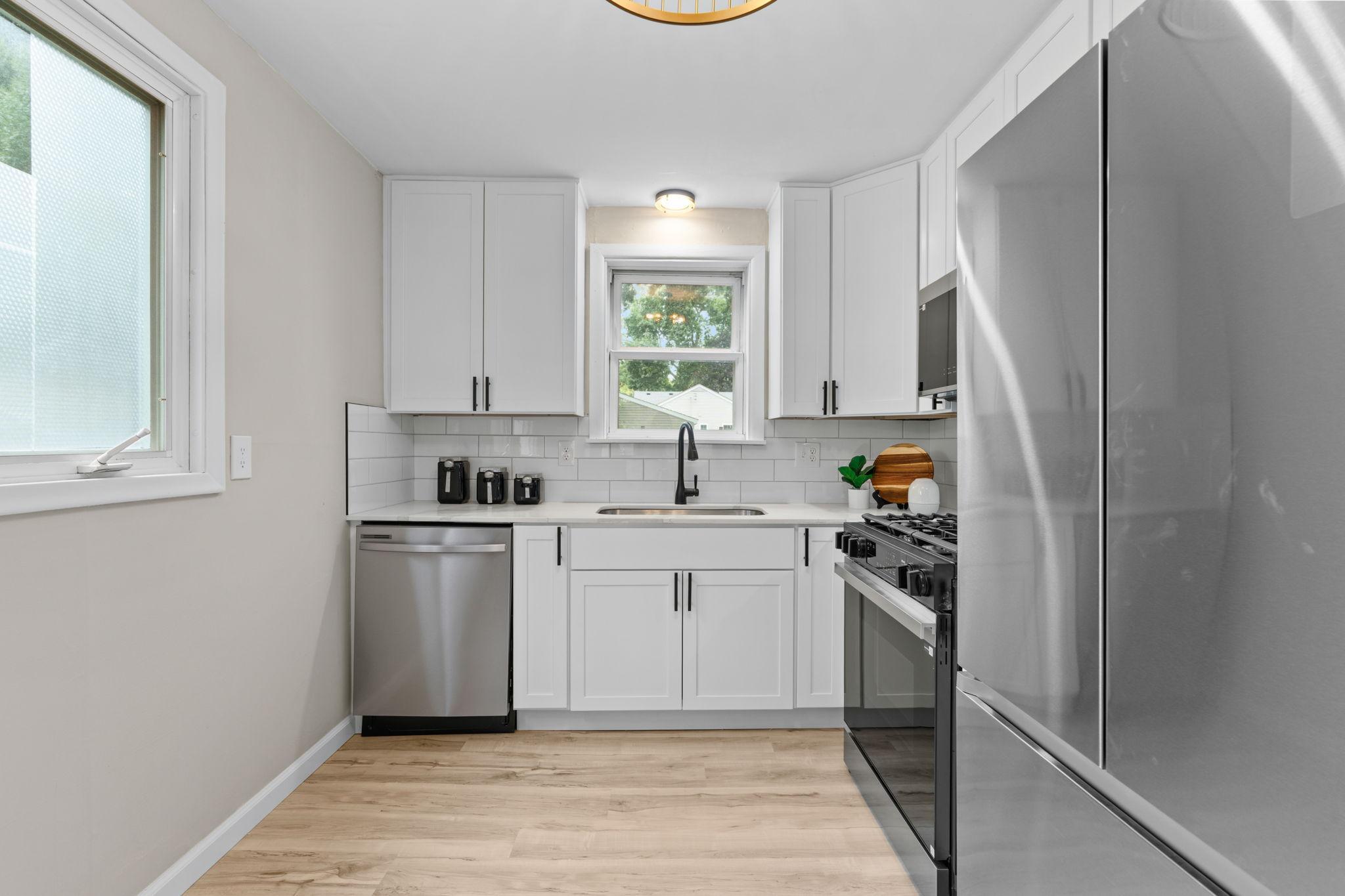 View of Residential at 2904 Oregon Avenue, Saint Louis Park MN 55426, Saint Louis Park (16 of 42) - Mike Wilen | Minnesota Team Real Estate
