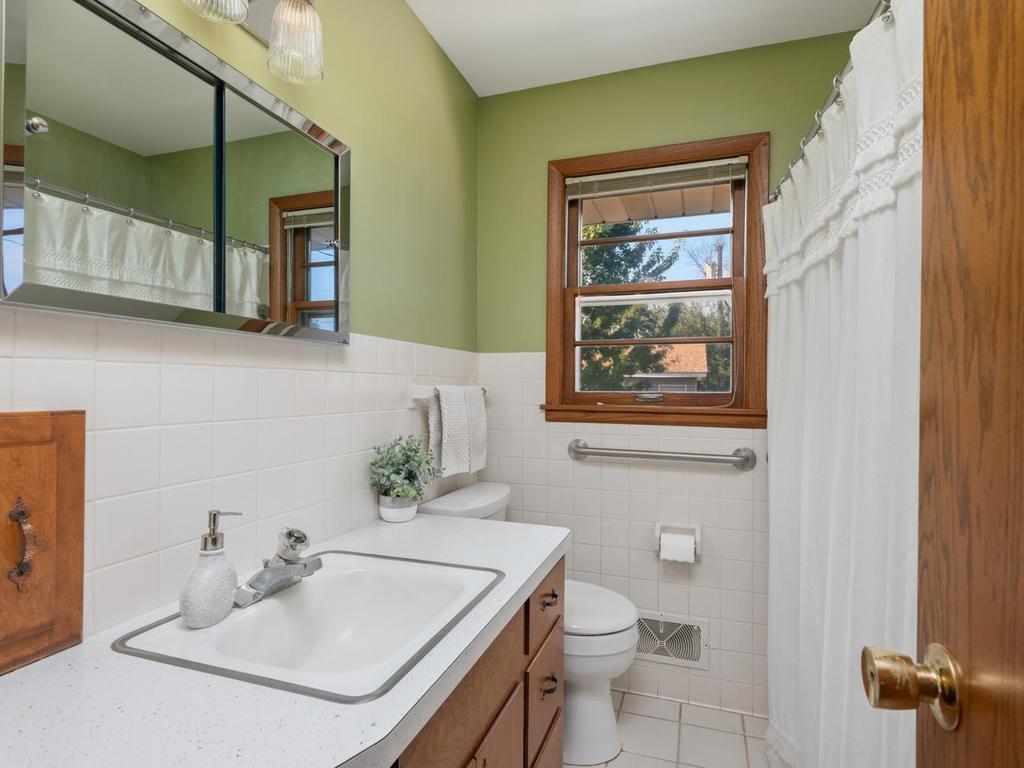 View of Residential at 948 Main Street, Shakopee MN 55379, Shakopee (23 of 31) - Mike Wilen | Minnesota Team Real Estate