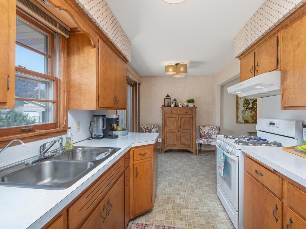View of Residential at 948 Main Street, Shakopee MN 55379, Shakopee (19 of 31) - Mike Wilen | Minnesota Team Real Estate