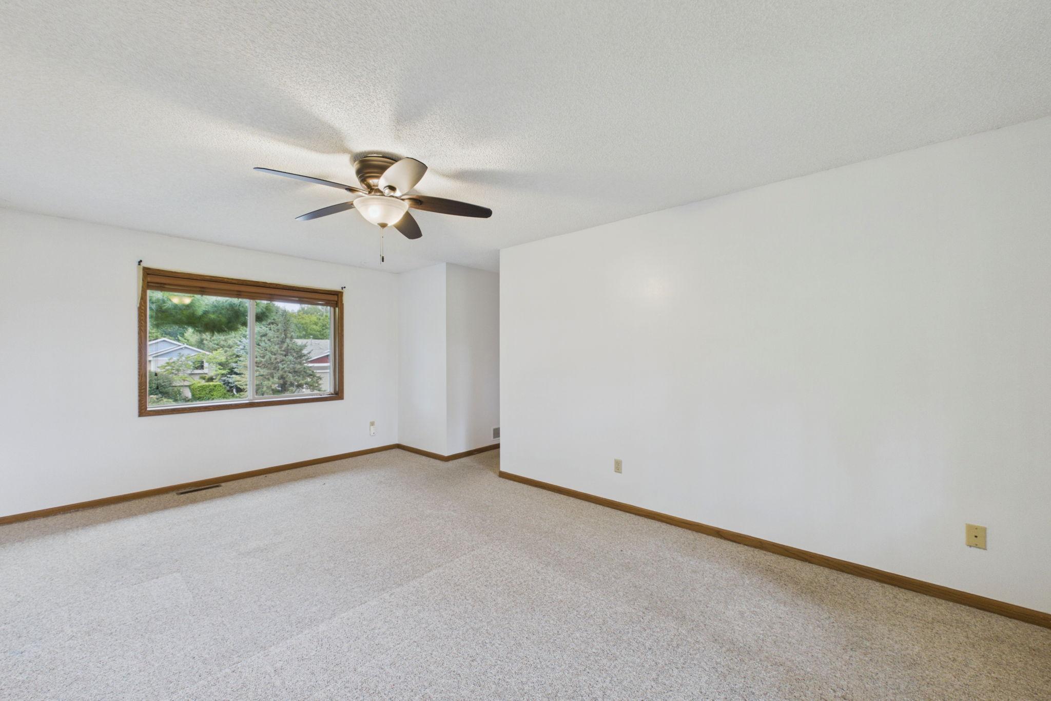 View of Residential at 7018 43rd Street, Oakdale MN 55128, Oakdale (12 of 27) - Mike Wilen | Minnesota Team Real Estate