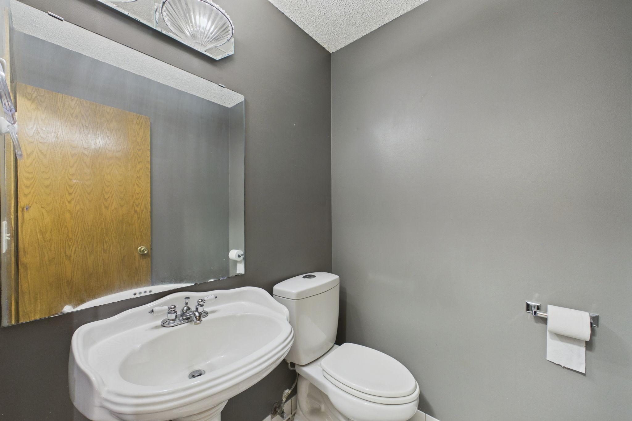 View of Residential at 7018 43rd Street, Oakdale MN 55128, Oakdale (11 of 27) - Mike Wilen | Minnesota Team Real Estate