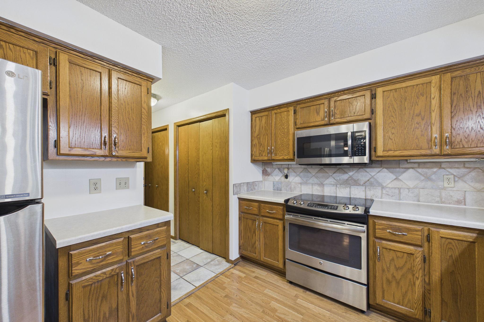 View of Residential at 7018 43rd Street, Oakdale MN 55128, Oakdale (4 of 27) - Mike Wilen | Minnesota Team Real Estate