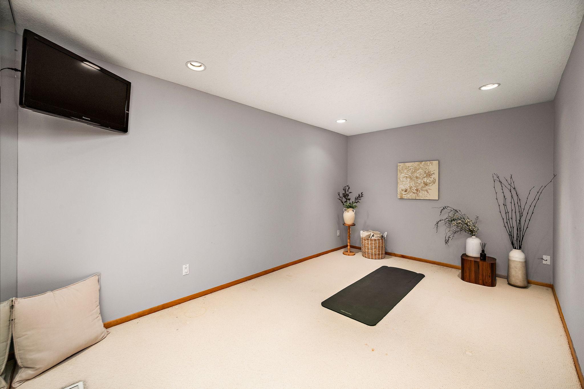 View of Residential at 7021 Howard Lane, Eden Prairie MN 55346, Eden Prairie (25 of 28) - Mike Wilen | Minnesota Team Real Estate