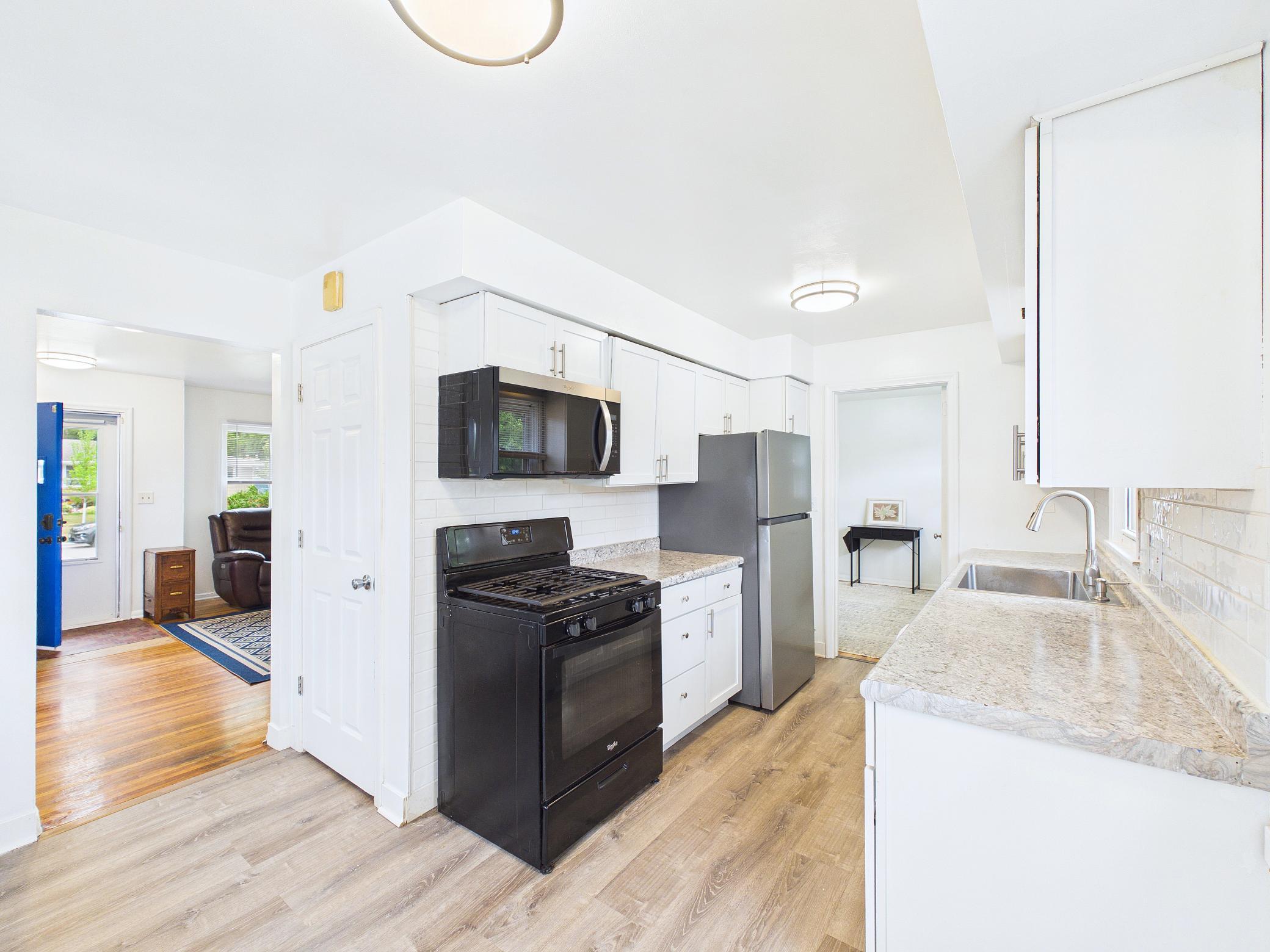 View of Residential at 6306 Lee Avenue, Brooklyn Center MN 55429, Brooklyn Center (5 of 21) - Mike Wilen | Minnesota Team Real Estate