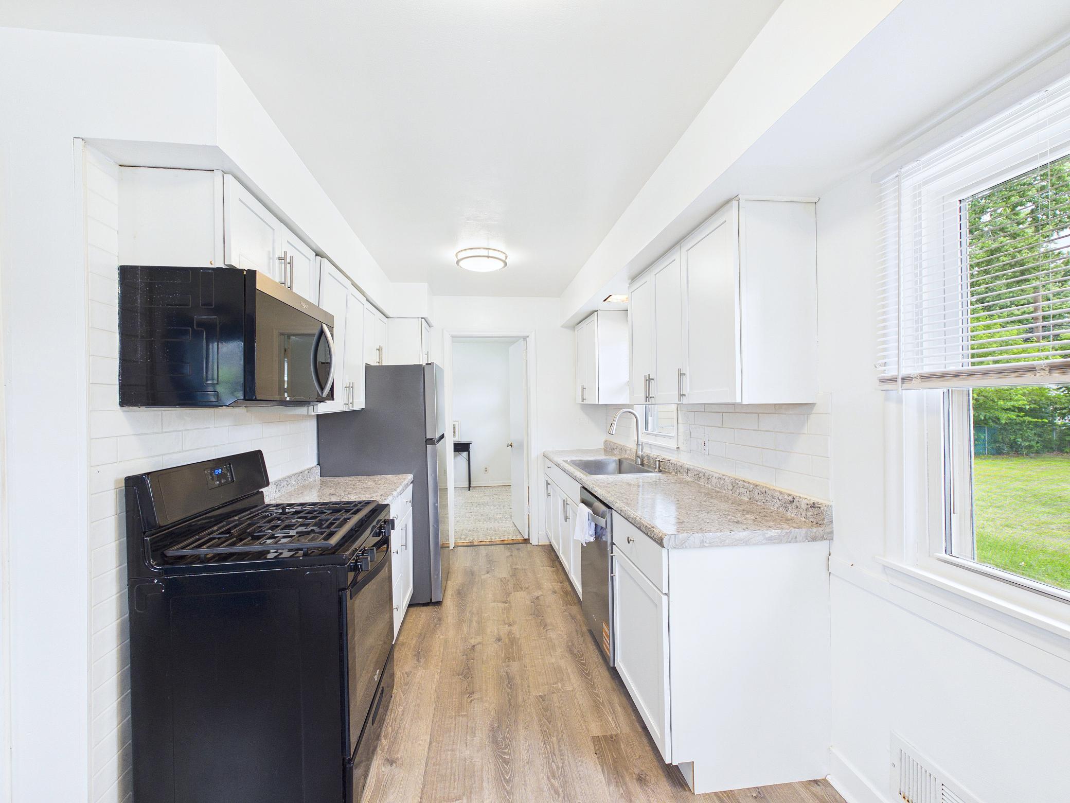 View of Residential at 6306 Lee Avenue, Brooklyn Center MN 55429, Brooklyn Center (6 of 21) - Mike Wilen | Minnesota Team Real Estate