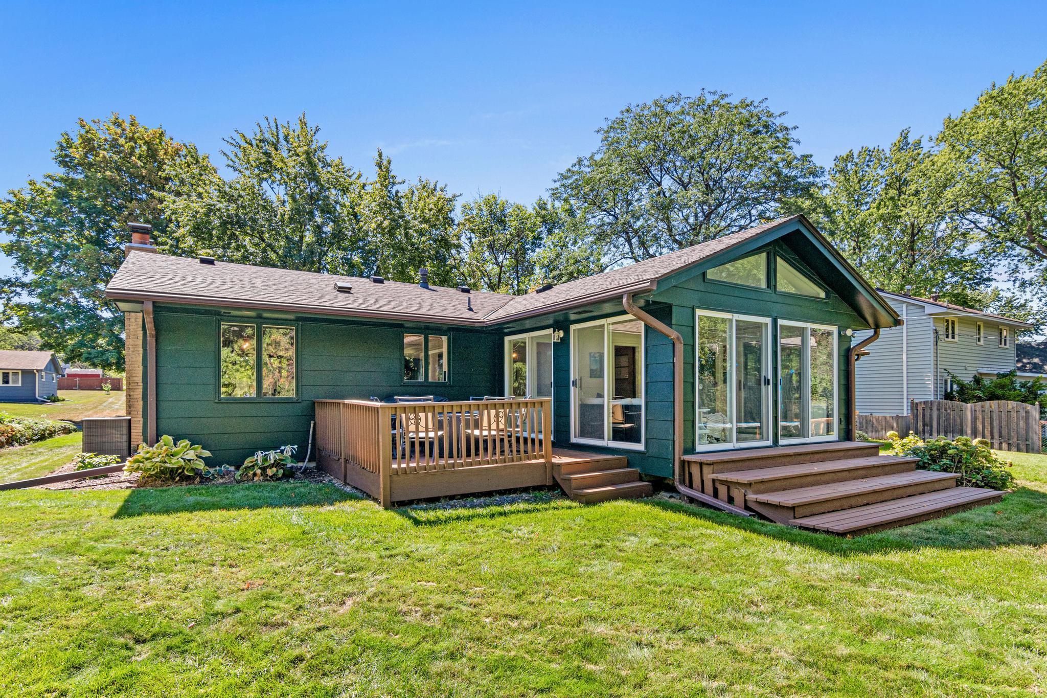 View of Residential at 302 Heritage Circle, Burnsville MN 55337, Burnsville (36 of 36) - Mike Wilen | Minnesota Team Real Estate