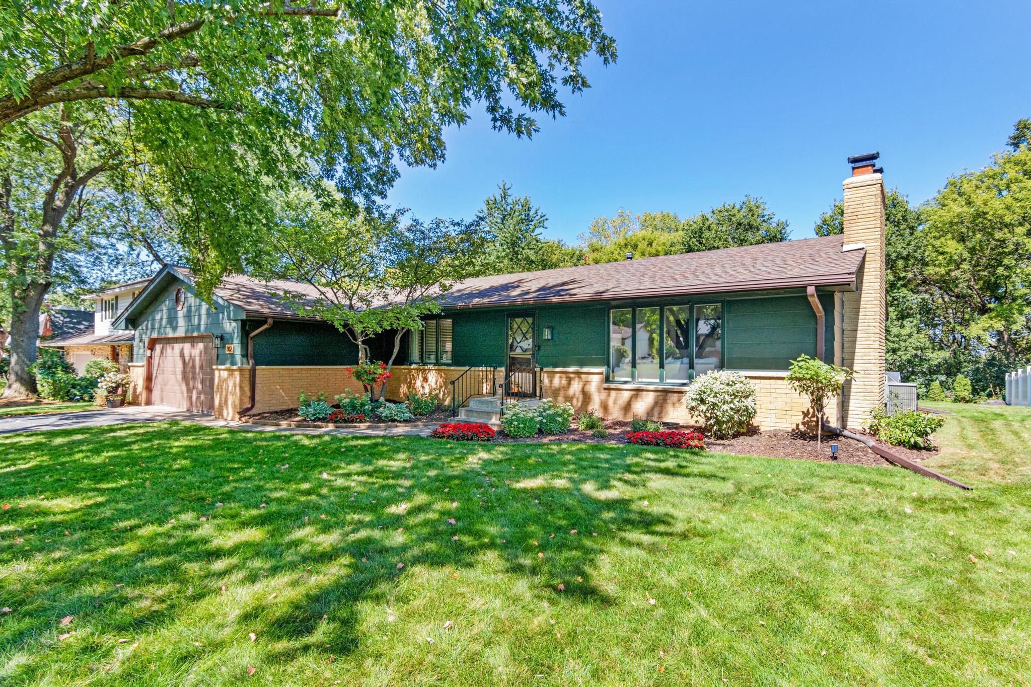 View of Residential at 302 Heritage Circle, Burnsville MN 55337, Burnsville (3 of 36) - Mike Wilen | Minnesota Team Real Estate
