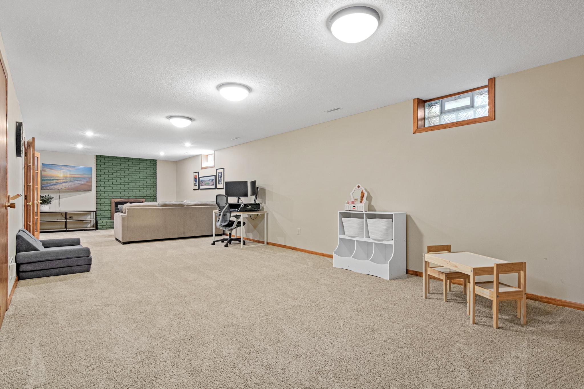 View of Residential at 302 Heritage Circle, Burnsville MN 55337, Burnsville (21 of 36) - Mike Wilen | Minnesota Team Real Estate