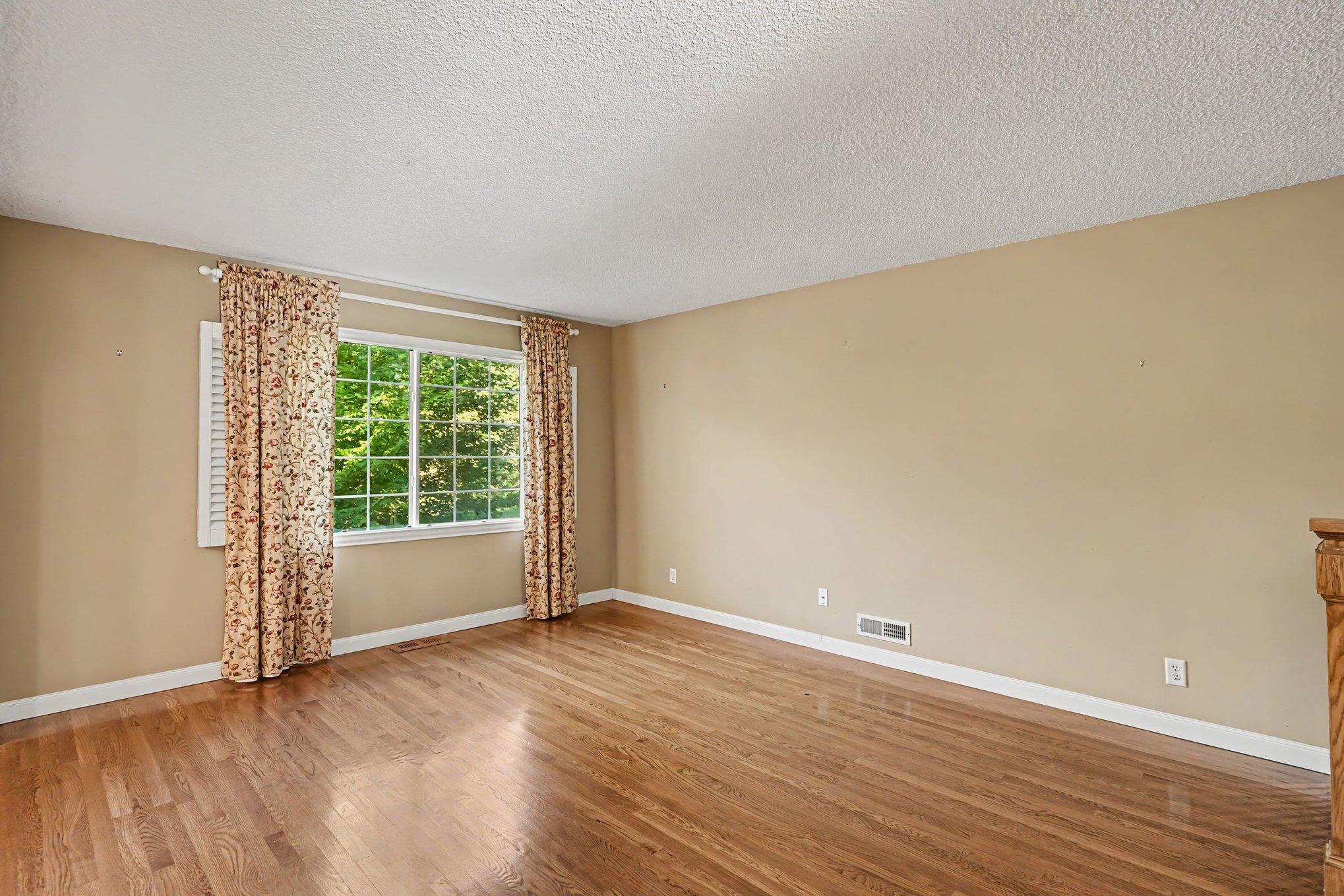 View of Residential at 104 Sweetwater Drive, Apple Valley MN 55124, Apple Valley (5 of 27) - Mike Wilen | Minnesota Team Real Estate