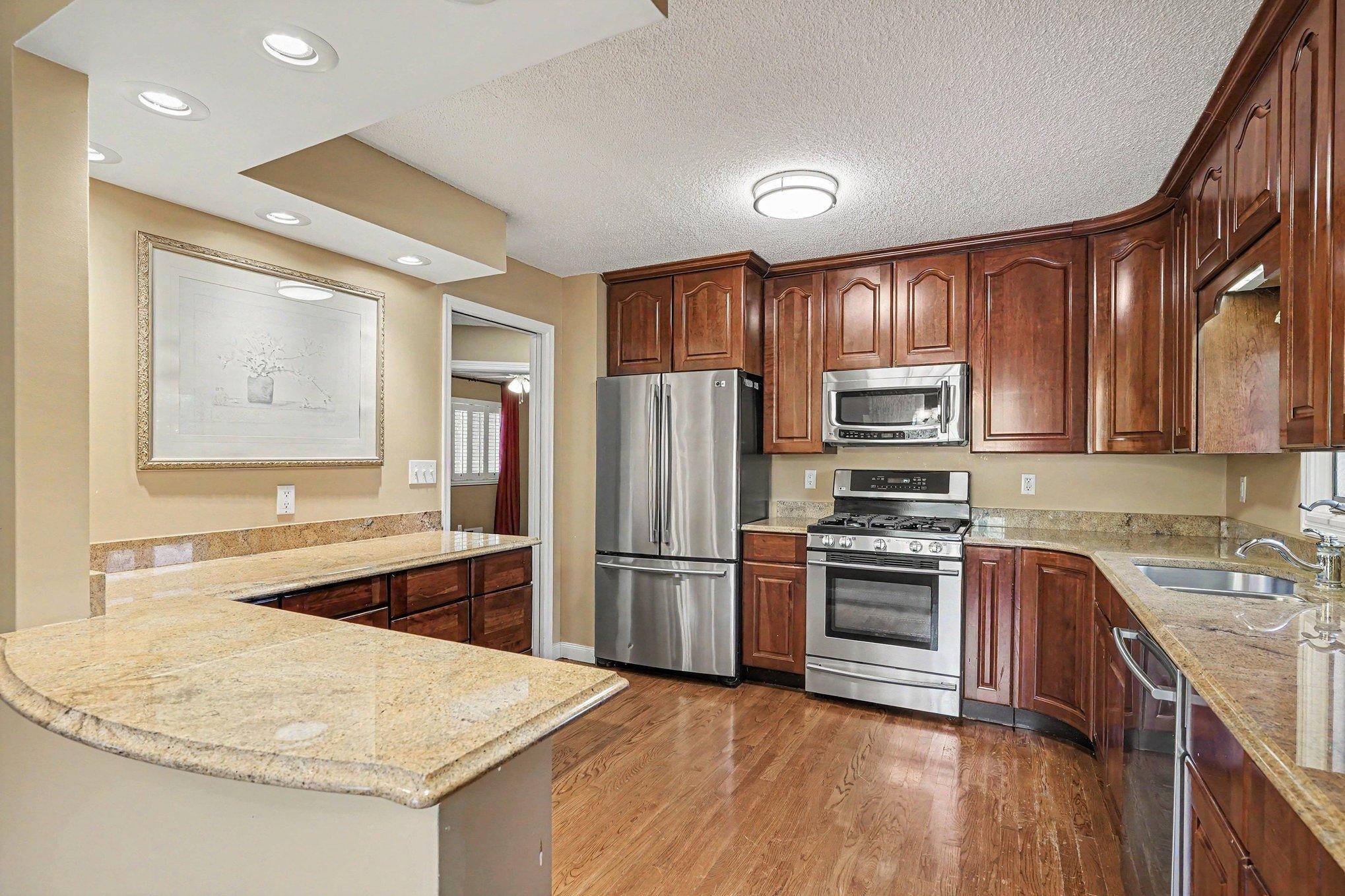 View of Residential at 104 Sweetwater Drive, Apple Valley MN 55124, Apple Valley (9 of 27) - Mike Wilen | Minnesota Team Real Estate