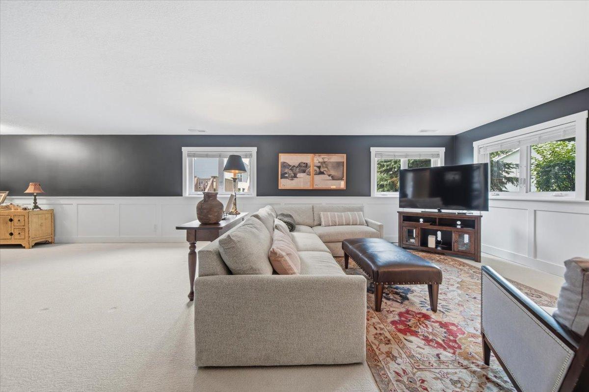 View of Residential at 15402 Sussex Drive, Minnetonka MN 55345, Minnetonka (25 of 35) - Mike Wilen | Minnesota Team Real Estate