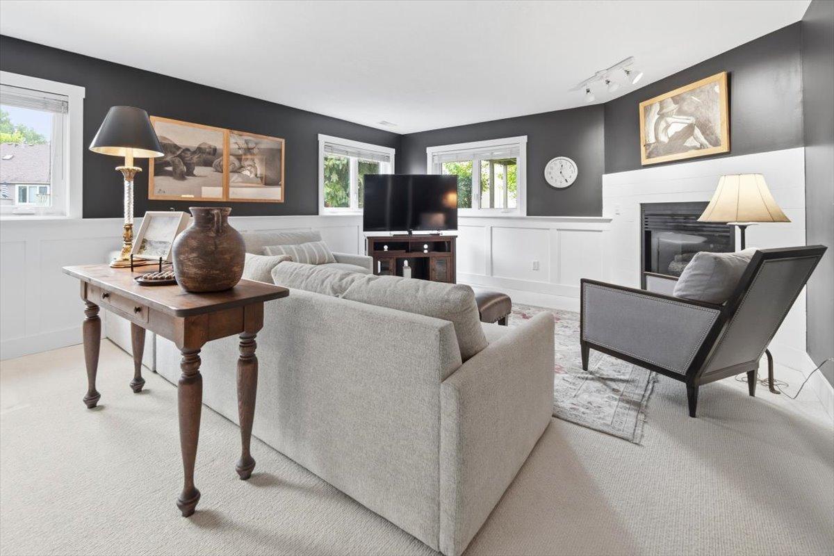 View of Residential at 15402 Sussex Drive, Minnetonka MN 55345, Minnetonka (26 of 35) - Mike Wilen | Minnesota Team Real Estate