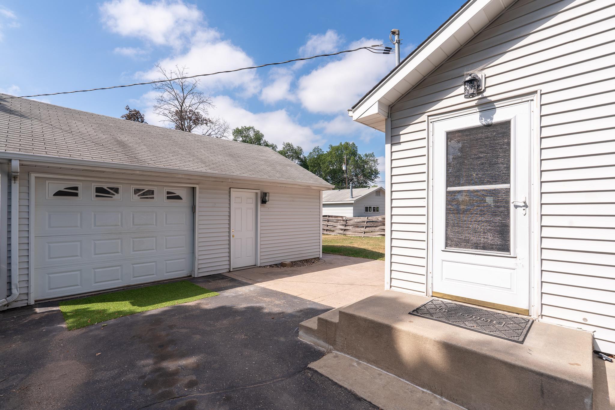 View of Residential at 7012 1st Avenue, Richfield MN 55423, Richfield (25 of 28) - Mike Wilen | Minnesota Team Real Estate