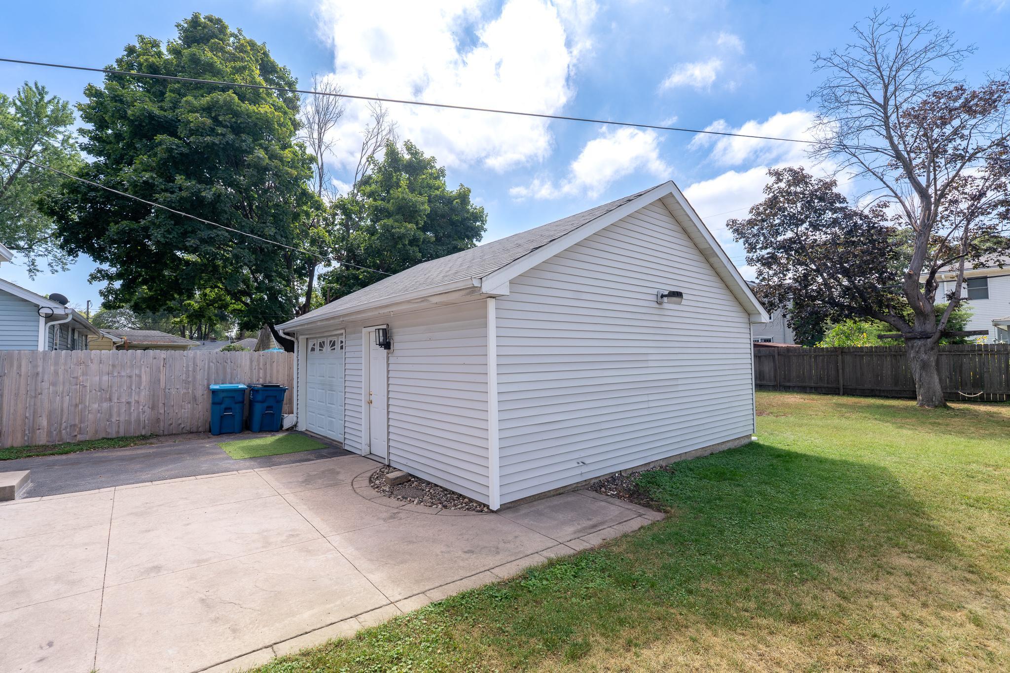 View of Residential at 7012 1st Avenue, Richfield MN 55423, Richfield (24 of 28) - Mike Wilen | Minnesota Team Real Estate