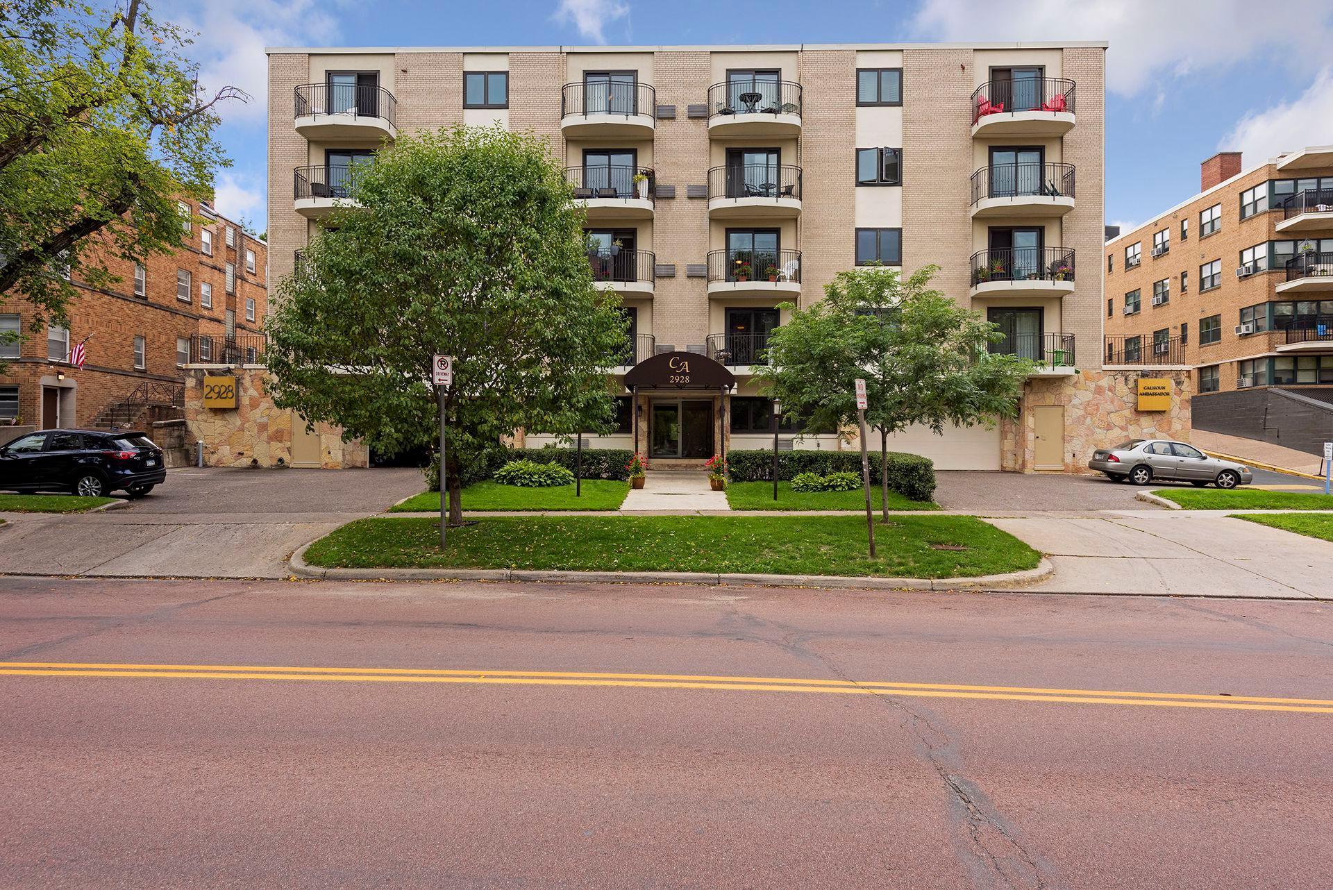 View of Residential at 2928 Dean Parkway #5L, Minneapolis MN 55416, Minneapolis (36 of 60) - Mike Wilen | Minnesota Team Real Estate