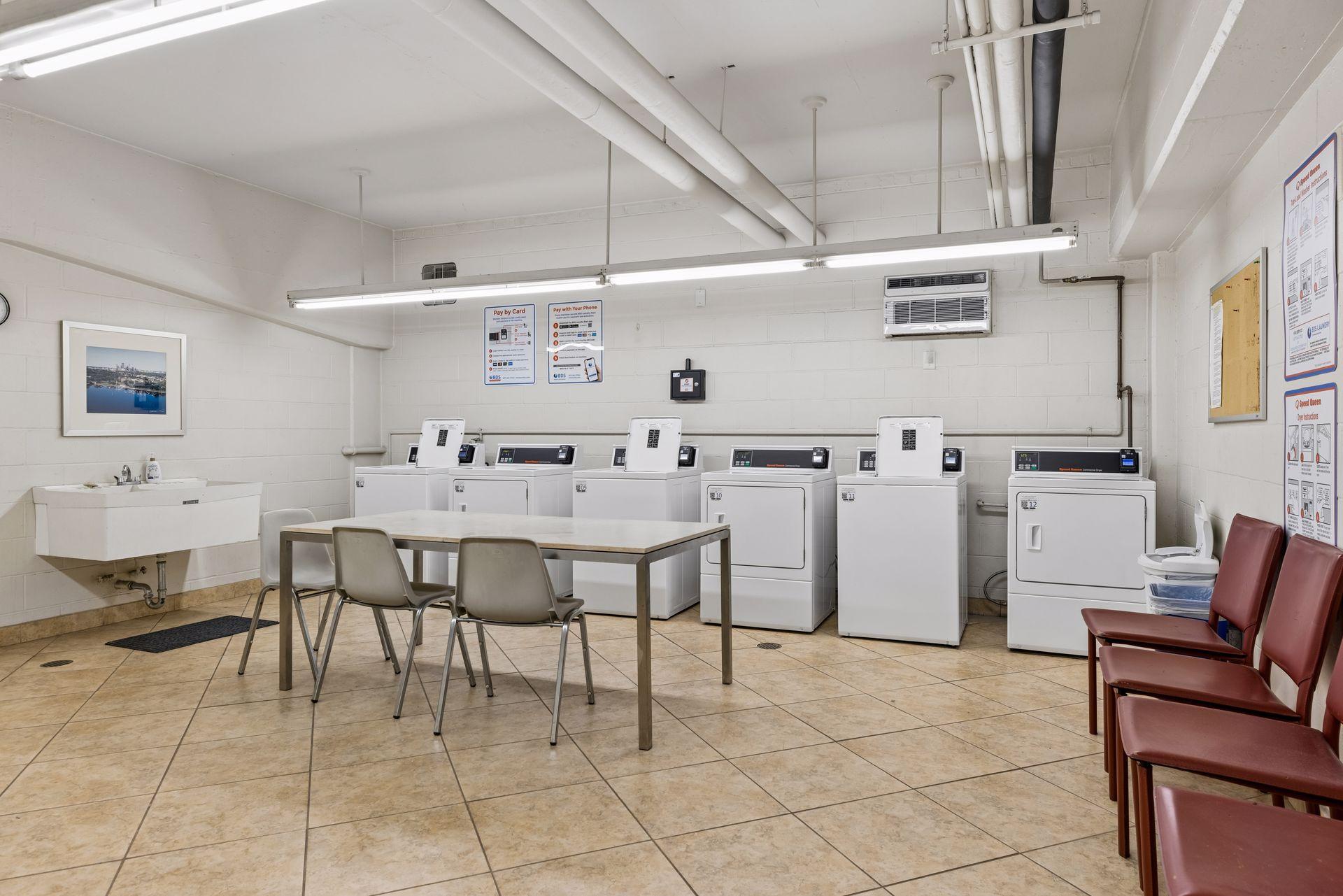 View of Residential at 2928 Dean Parkway #5L, Minneapolis MN 55416, Minneapolis (28 of 60) - Mike Wilen | Minnesota Team Real Estate