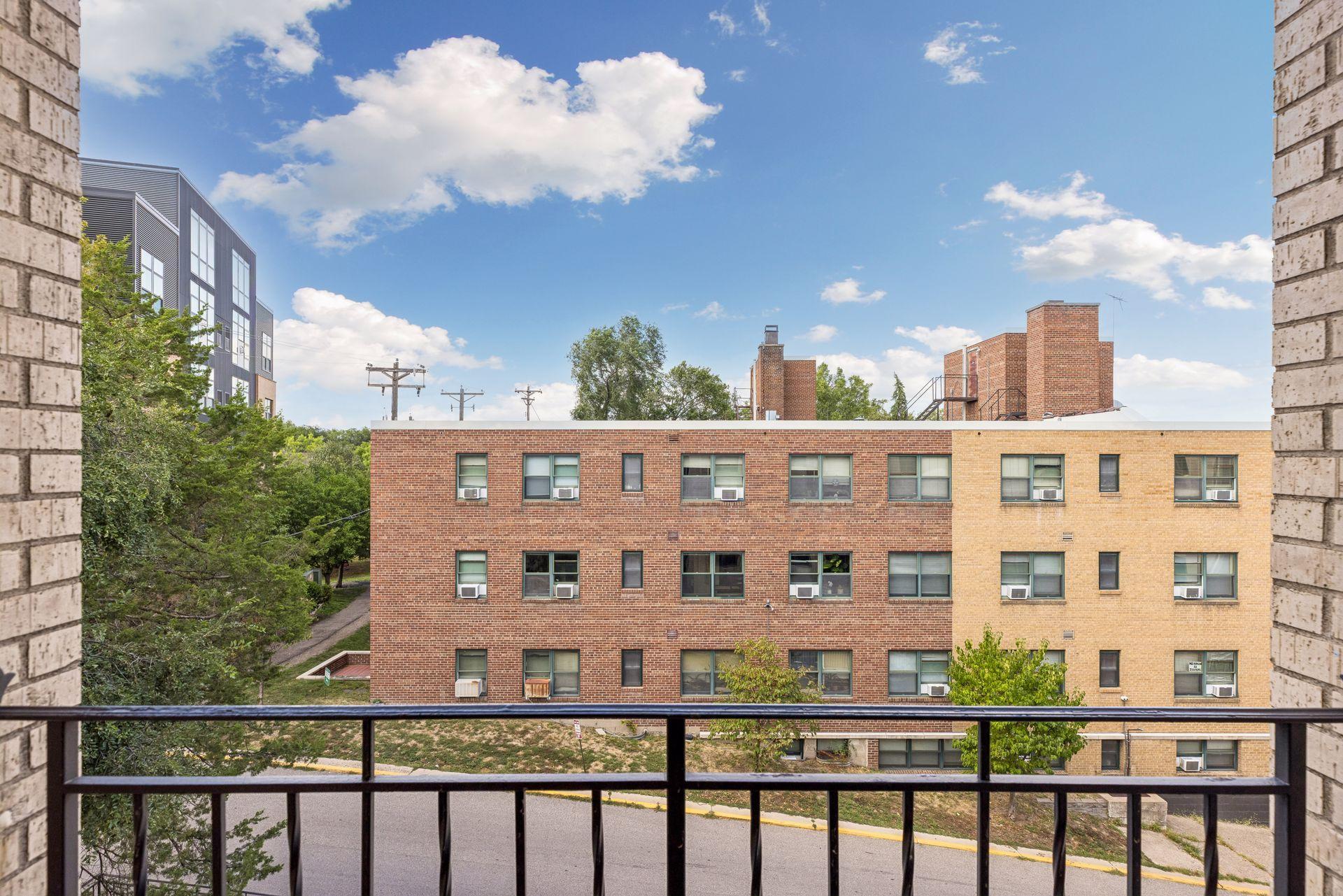 View of Residential at 2928 Dean Parkway #5L, Minneapolis MN 55416, Minneapolis (19 of 60) - Mike Wilen | Minnesota Team Real Estate