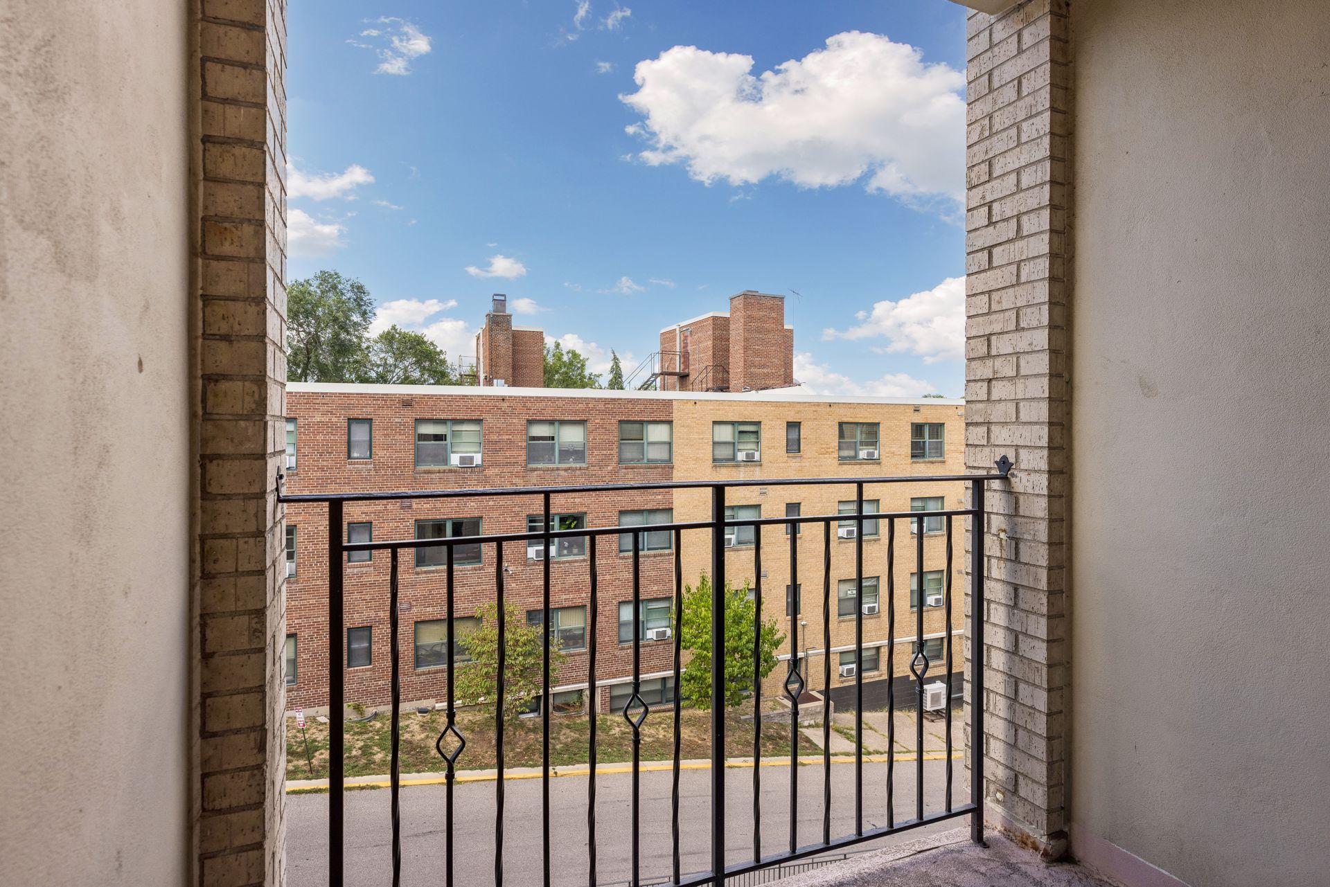 View of Residential at 2928 Dean Parkway #5L, Minneapolis MN 55416, Minneapolis (18 of 60) - Mike Wilen | Minnesota Team Real Estate