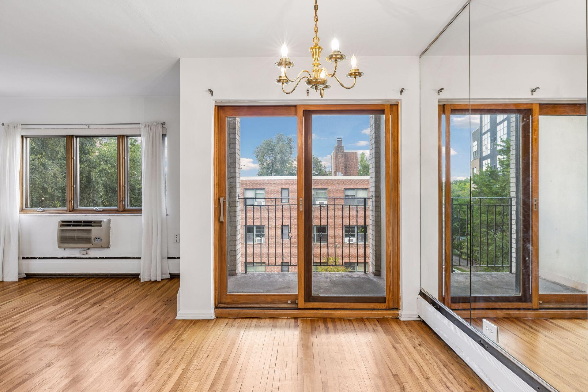 View of Residential at 2928 Dean Parkway #5L, Minneapolis MN 55416, Minneapolis (17 of 60) - Mike Wilen | Minnesota Team Real Estate