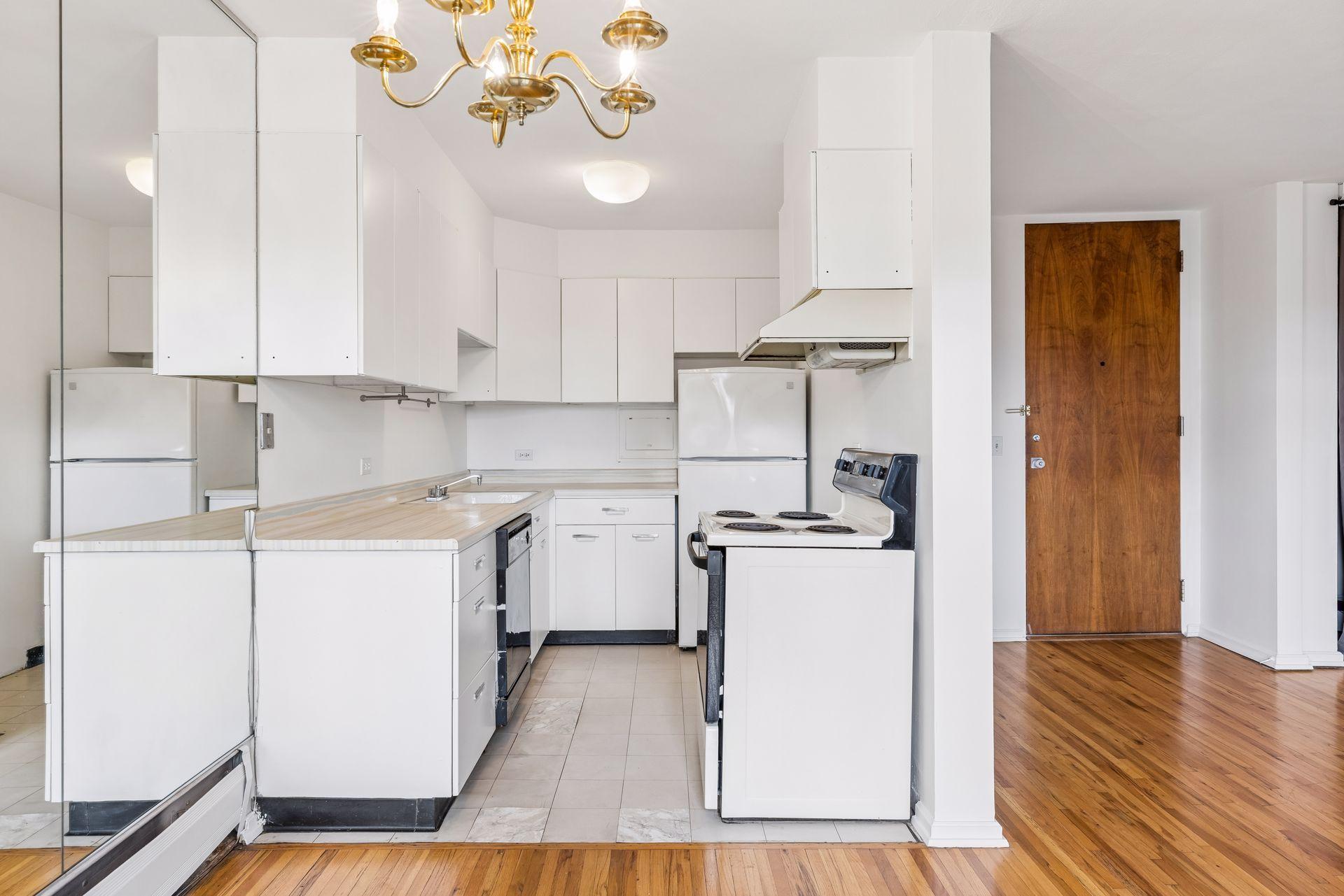 View of Residential at 2928 Dean Parkway #5L, Minneapolis MN 55416, Minneapolis (15 of 60) - Mike Wilen | Minnesota Team Real Estate
