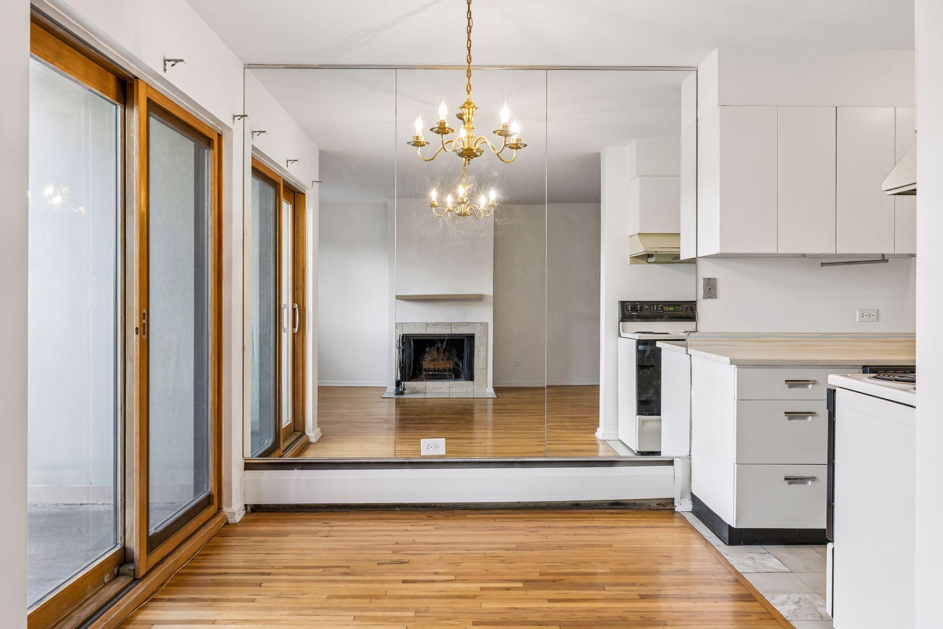 View of Residential at 2928 Dean Parkway #5L, Minneapolis MN 55416, Minneapolis (10 of 60) - Mike Wilen | Minnesota Team Real Estate