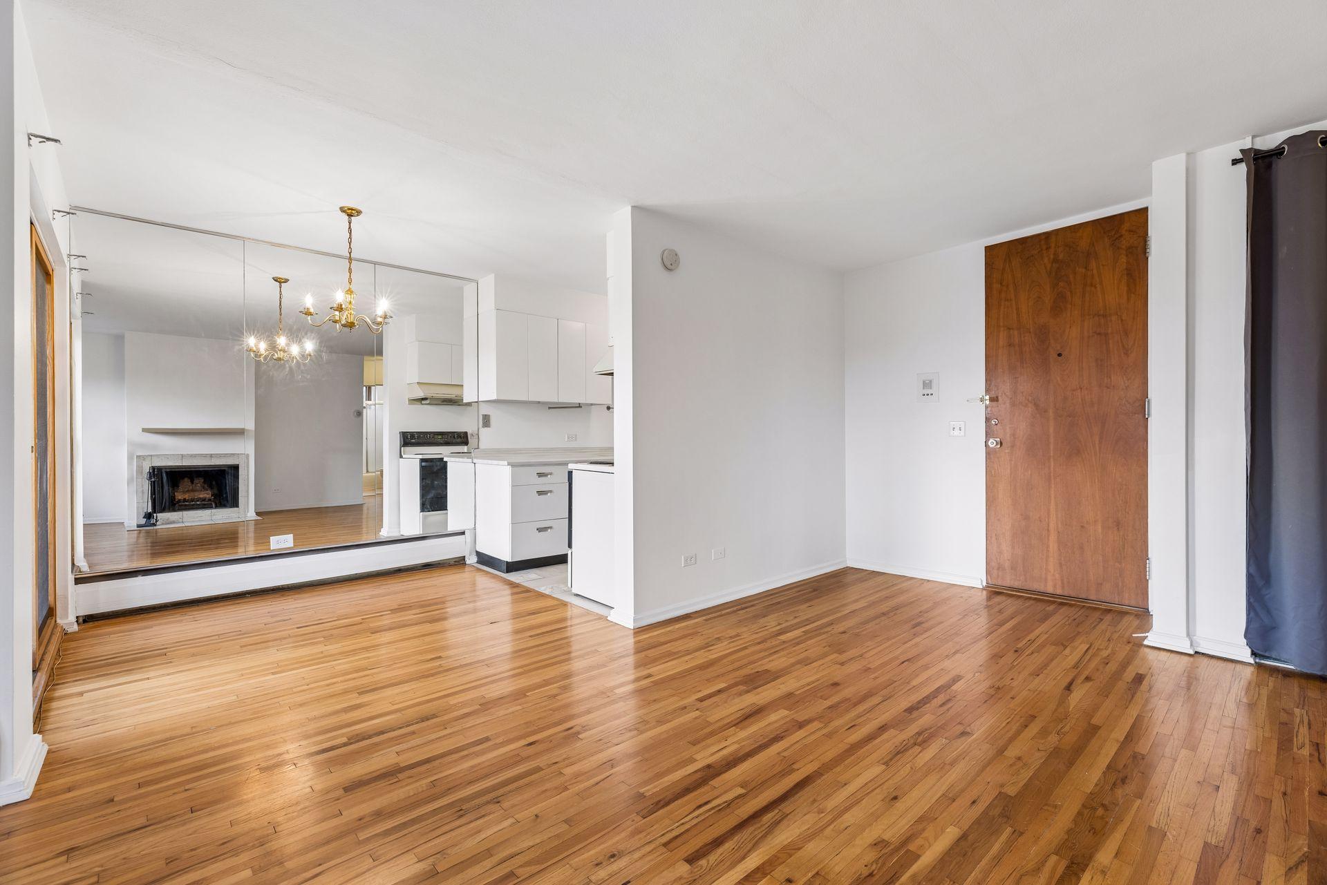 View of Residential at 2928 Dean Parkway #5L, Minneapolis MN 55416, Minneapolis (25 of 60) - Mike Wilen | Minnesota Team Real Estate