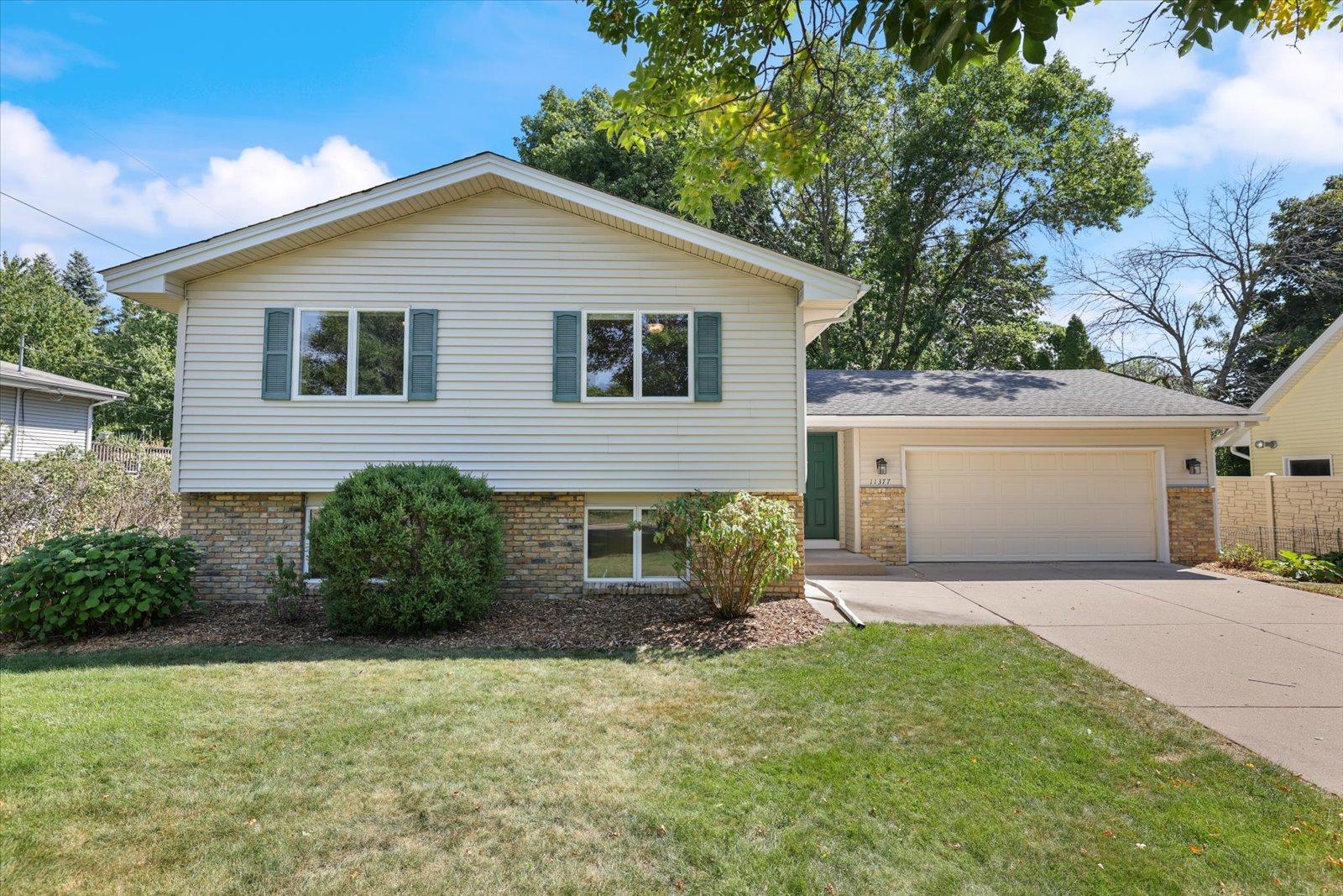 View of Residential at 11377 Lily Street, Coon Rapids MN 55433, Coon Rapids (4 of 55) - Mike Wilen | Minnesota Team Real Estate